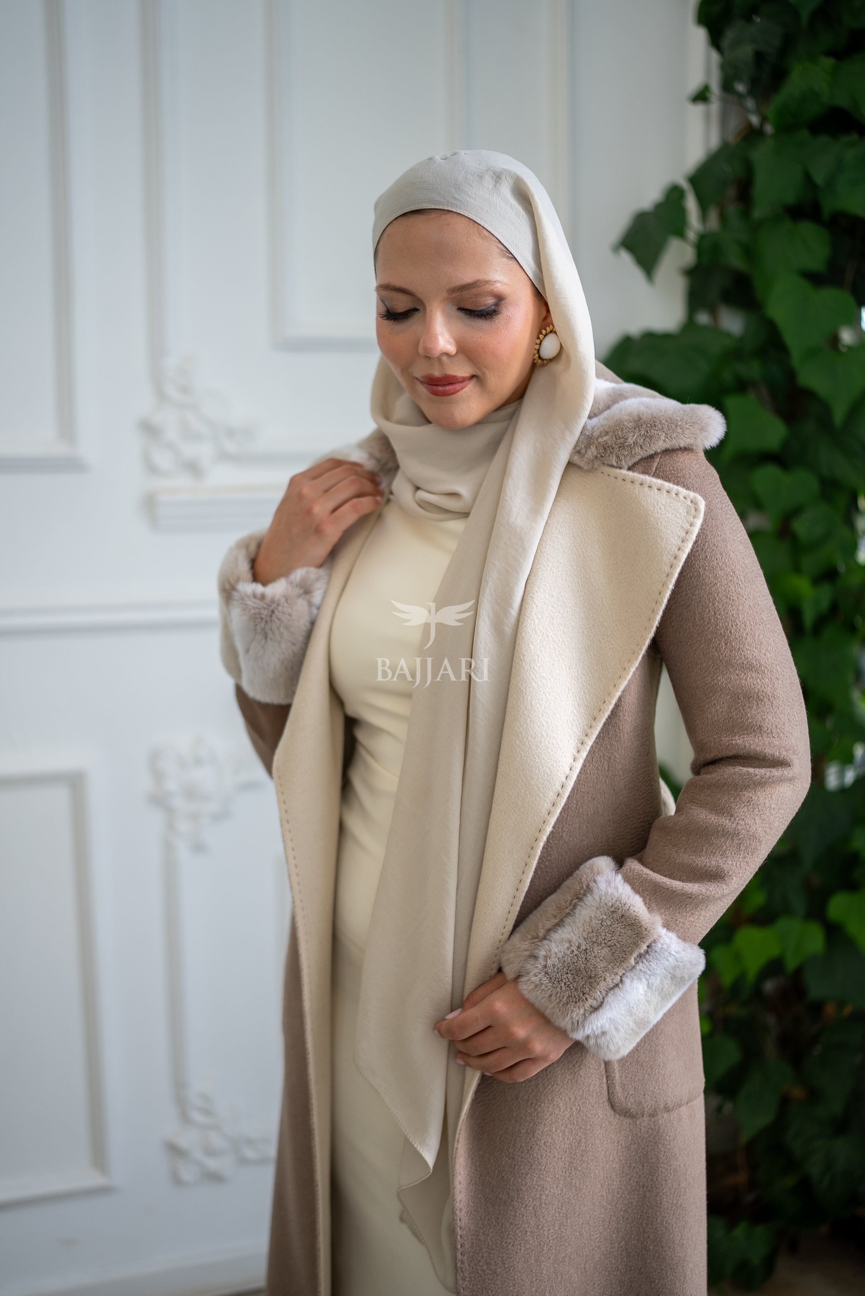 Zibellino Alpaca Fabric | Rabbit Rex Fur Collar and Sleeves & Cuff Detail | Slit Skirt Cut -1090