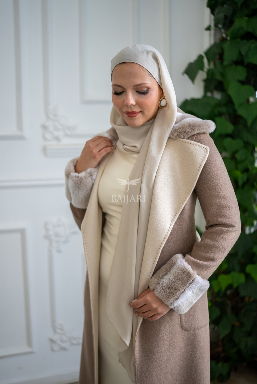 Zibellino Alpaca Fabric | Rabbit Rex Fur Collar and Sleeves & Cuff Detail | Slit Skirt Cut -1090