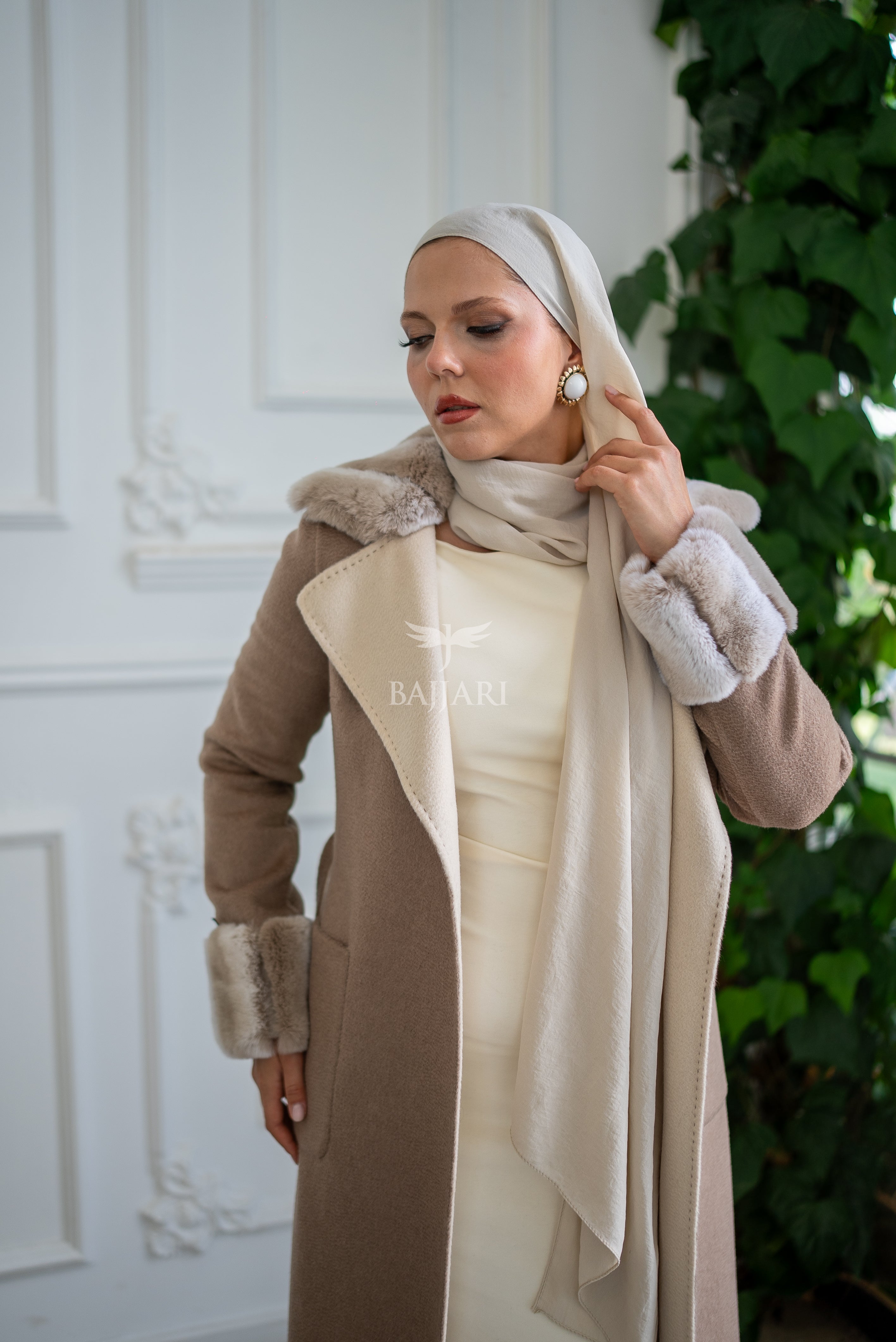 Zibellino Alpaca Fabric | Rabbit Rex Fur Collar and Sleeves & Cuff Detail | Slit Skirt Cut -1090