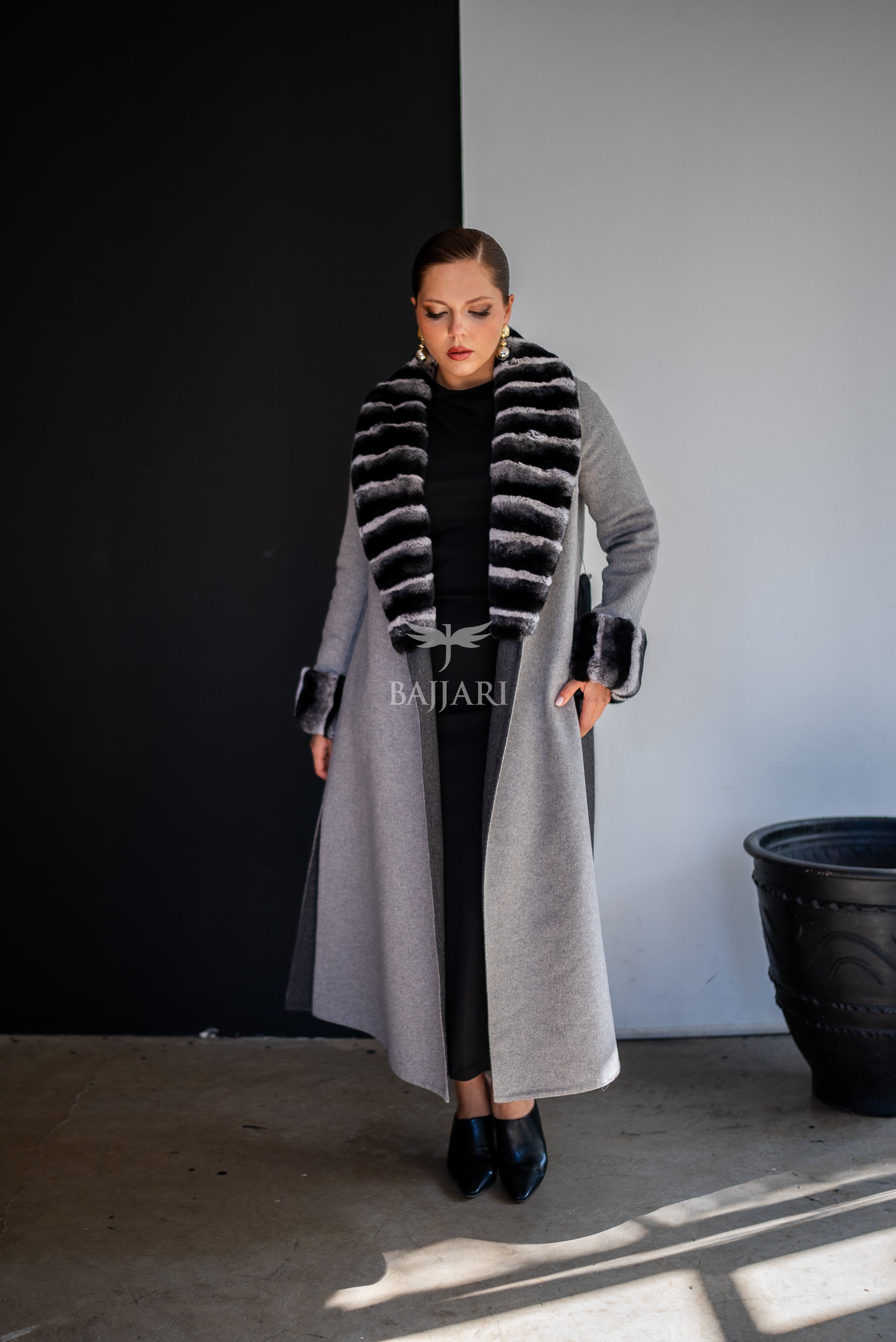 The New Name of Winter Elegance: Fur-Trimmed Alpaca Rabbit Rex -1113 Rex-