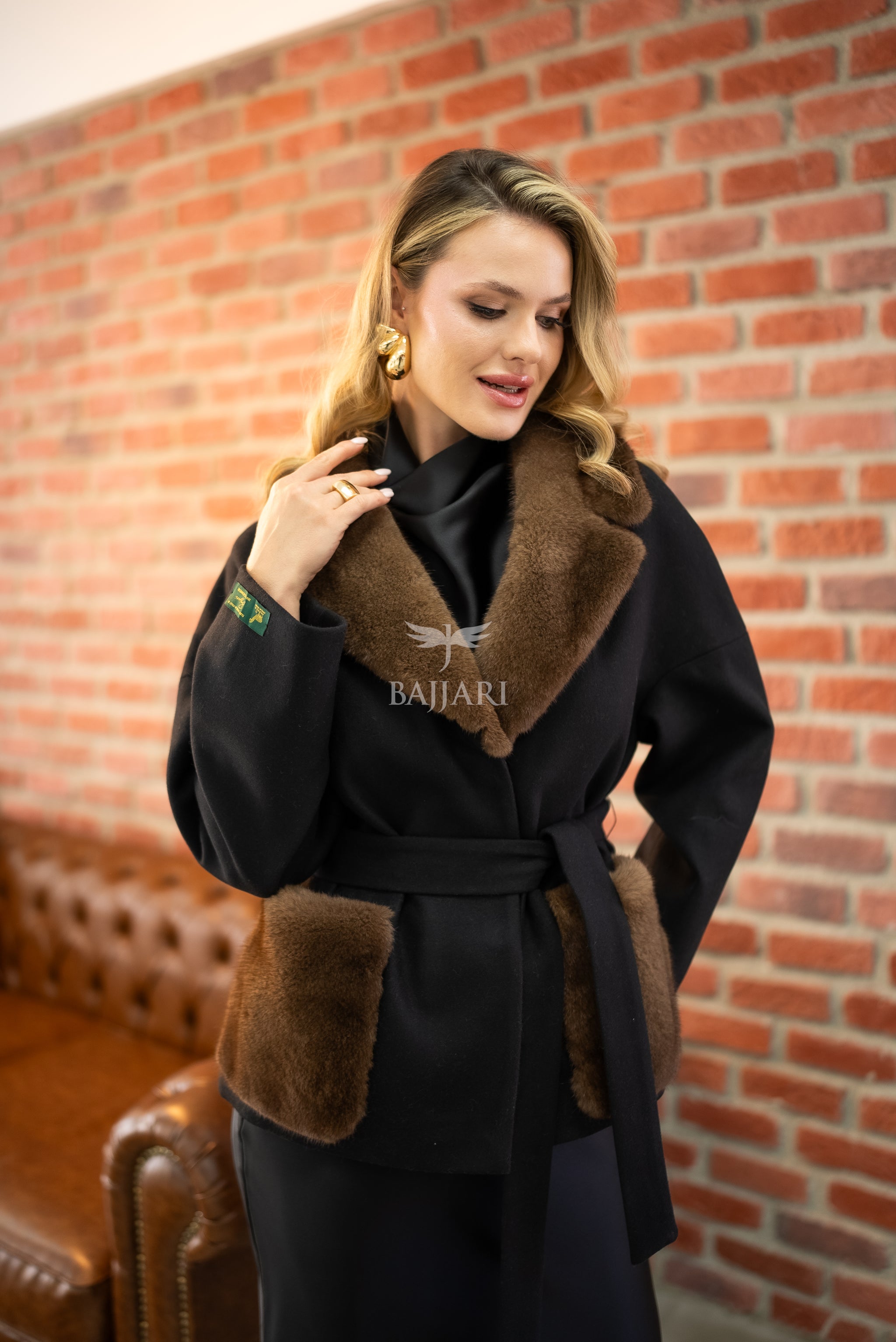 Special Design Coat with Alpaca Lama Fabric and Mink Fur Details -1400-