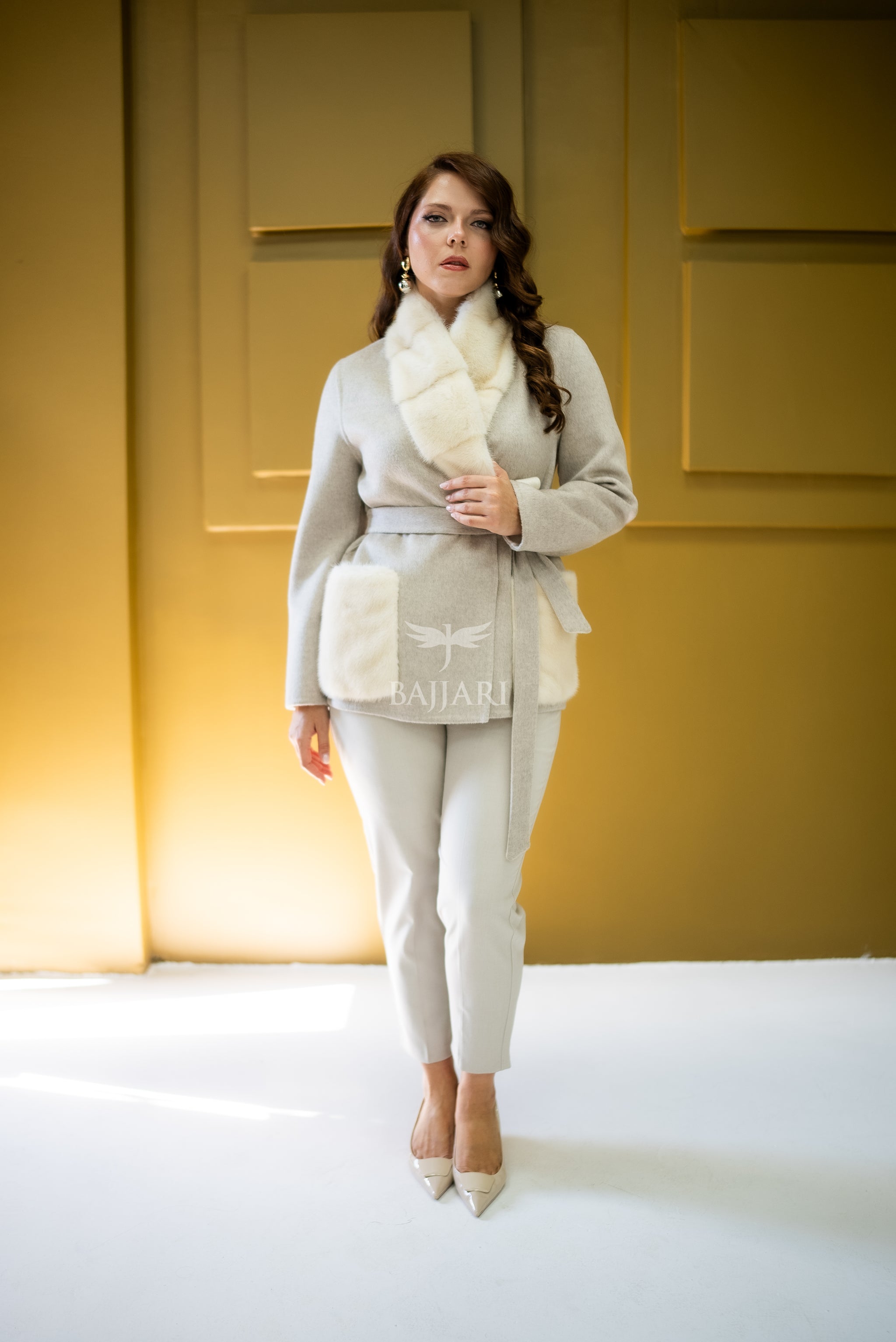 Elegant Harmony of Alpaca Fabric & Mink Fur -9561-