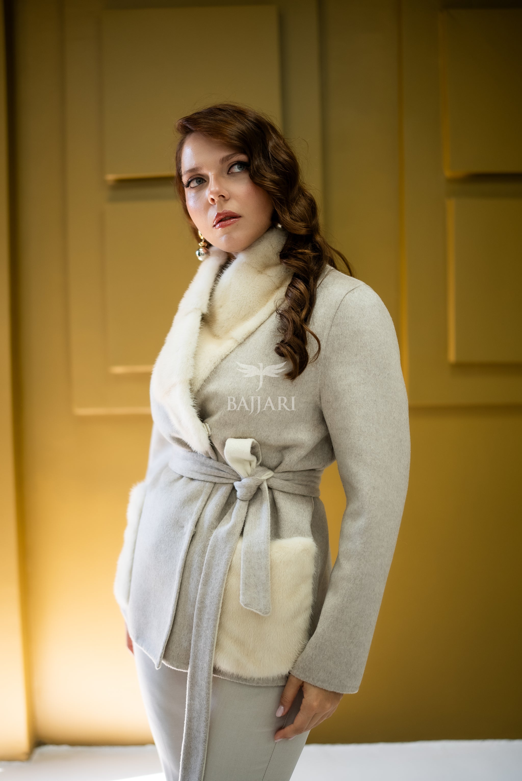 Elegant Harmony of Alpaca Fabric & Mink Fur -9561-