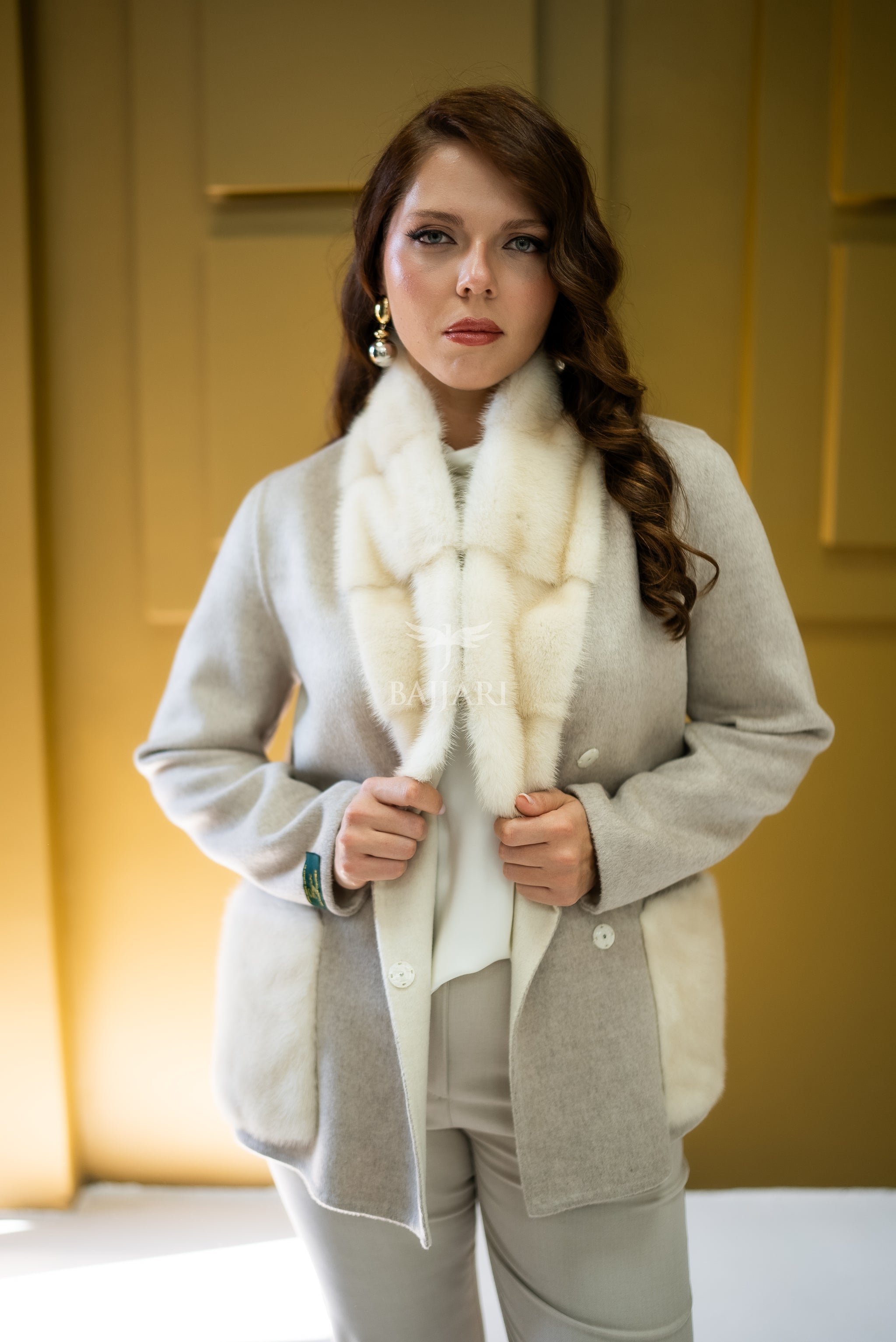 Elegant Harmony of Alpaca Fabric & Mink Fur -9561-