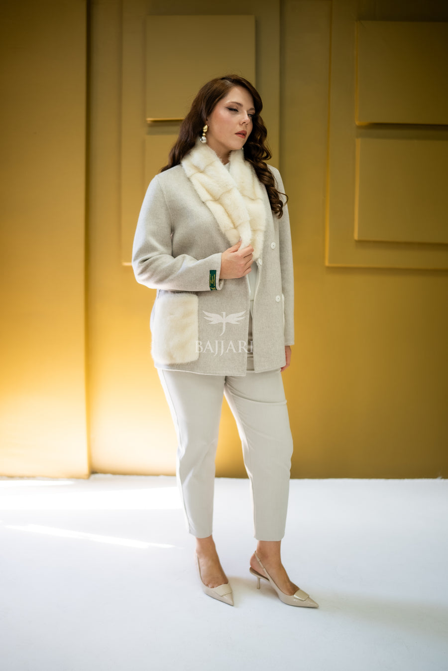 Elegant Harmony of Alpaca Fabric & Mink Fur -9561-