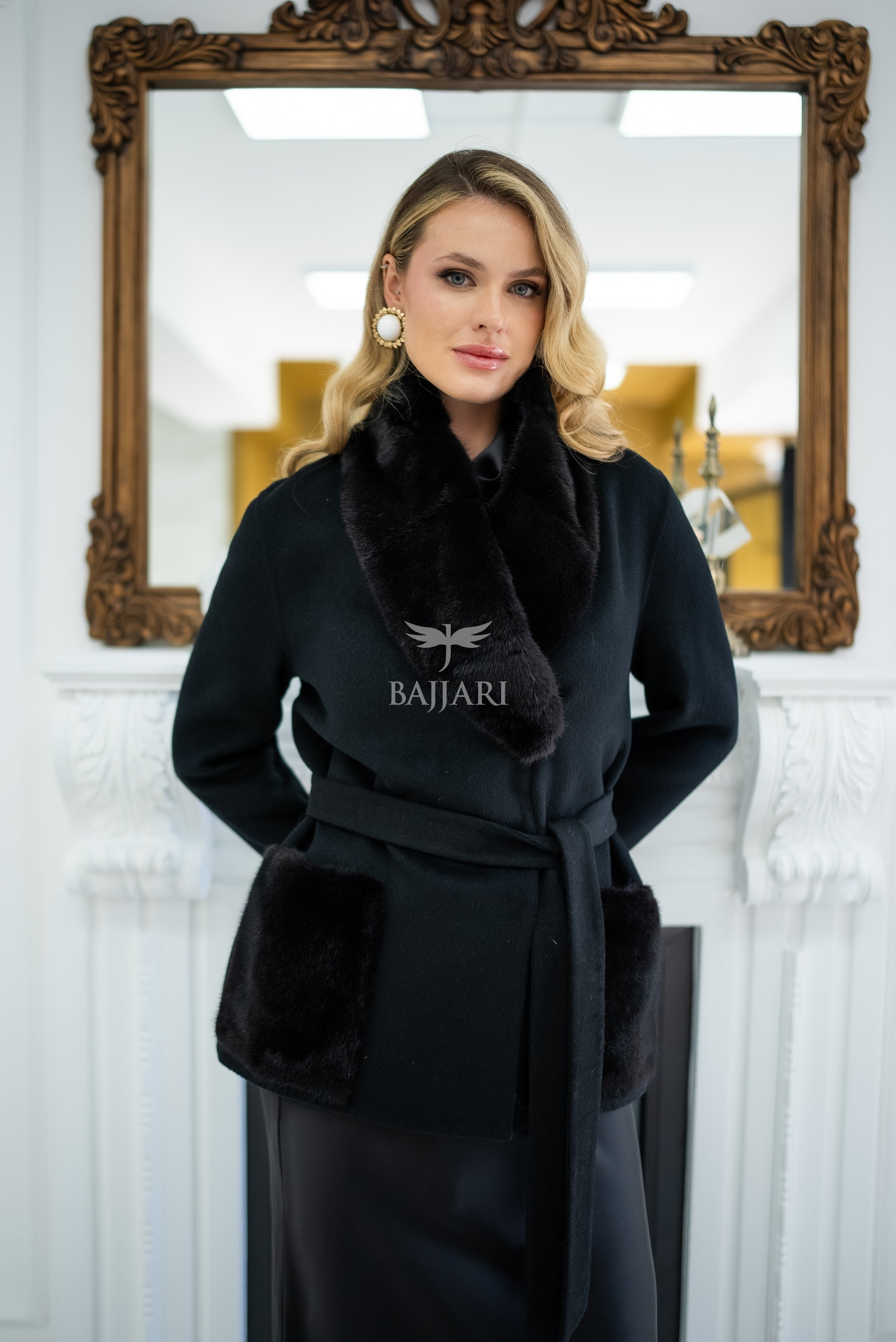 Elegant Harmony of Alpaca Fabric & Mink Fur -9561-