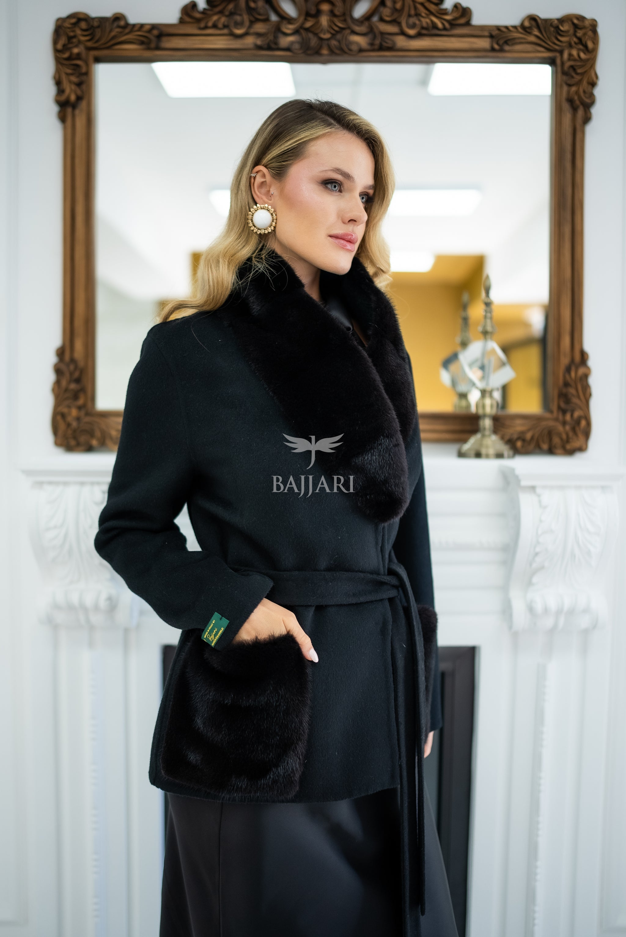 Elegant Harmony of Alpaca Fabric & Mink Fur -9561-