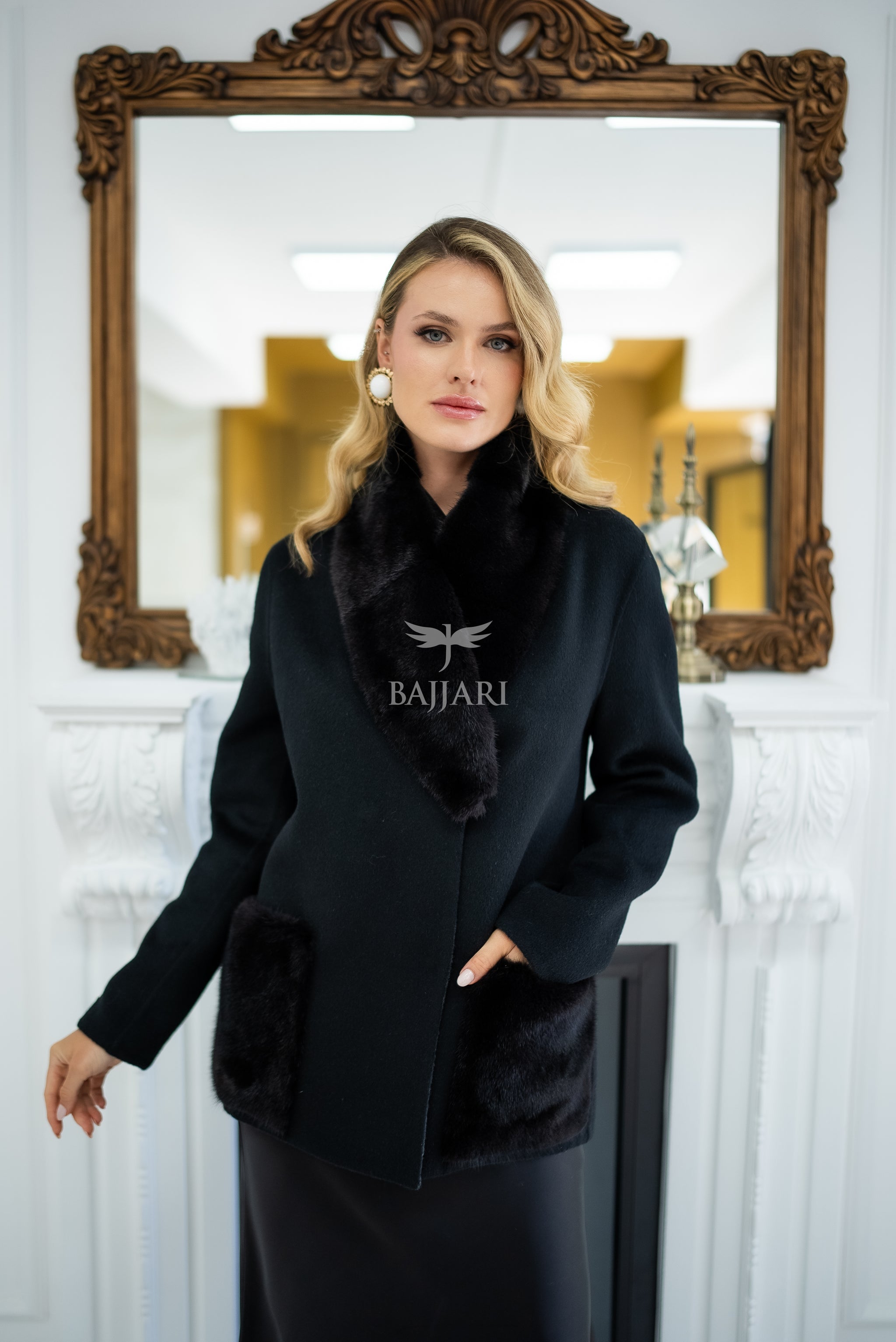 Elegant Harmony of Alpaca Fabric & Mink Fur -9561-