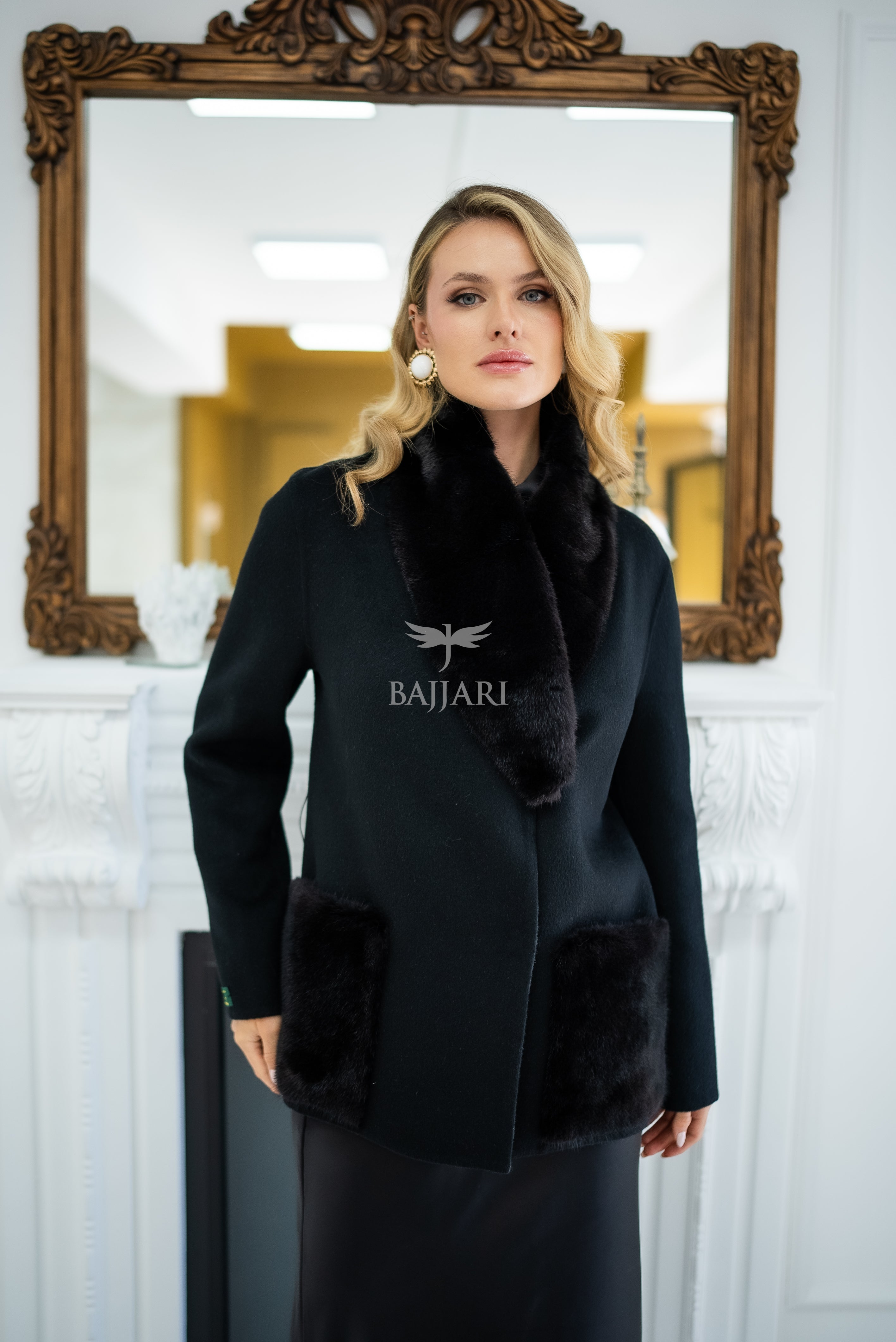 Elegant Harmony of Alpaca Fabric & Mink Fur -9561-