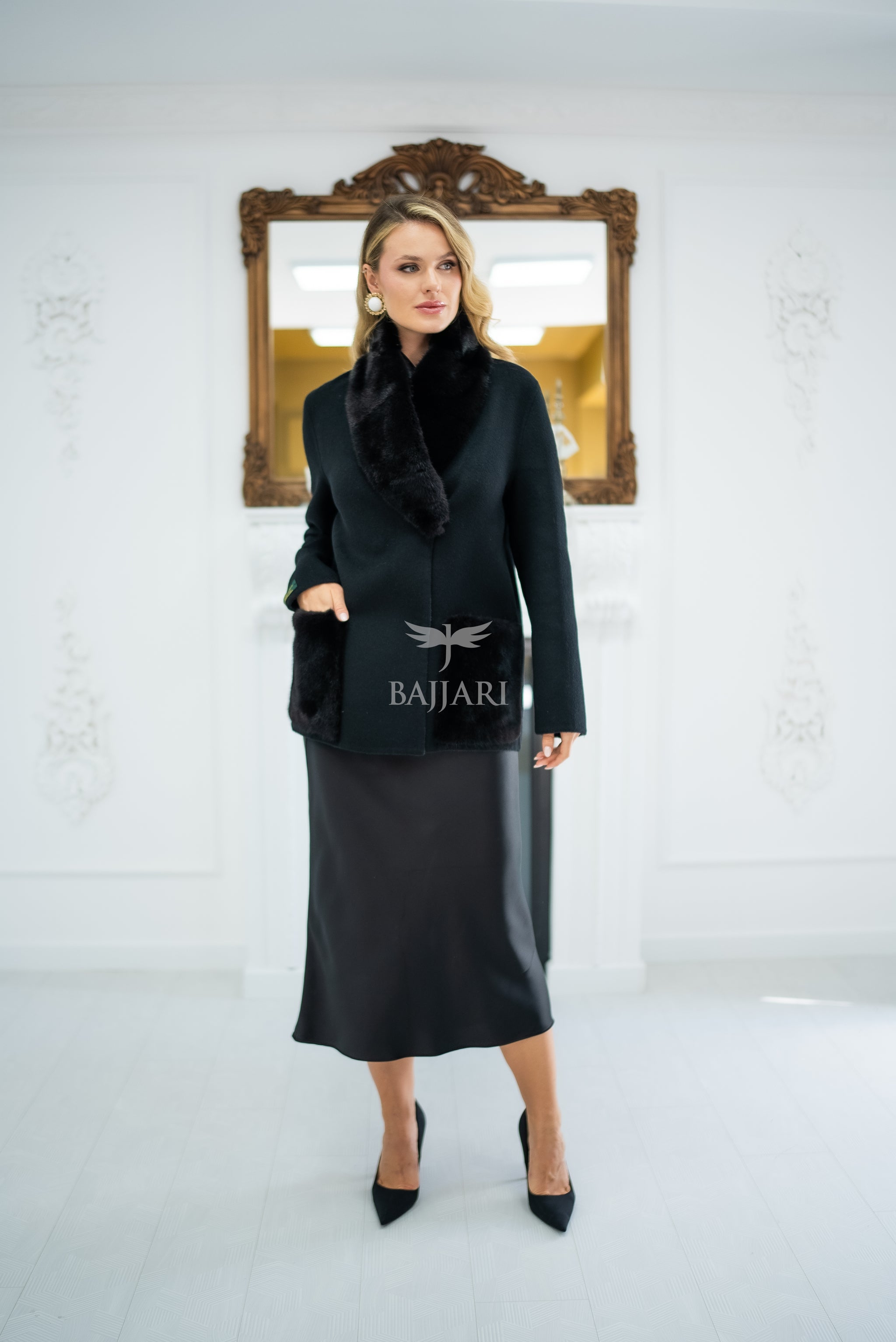 Elegant Harmony of Alpaca Fabric & Mink Fur -9561-