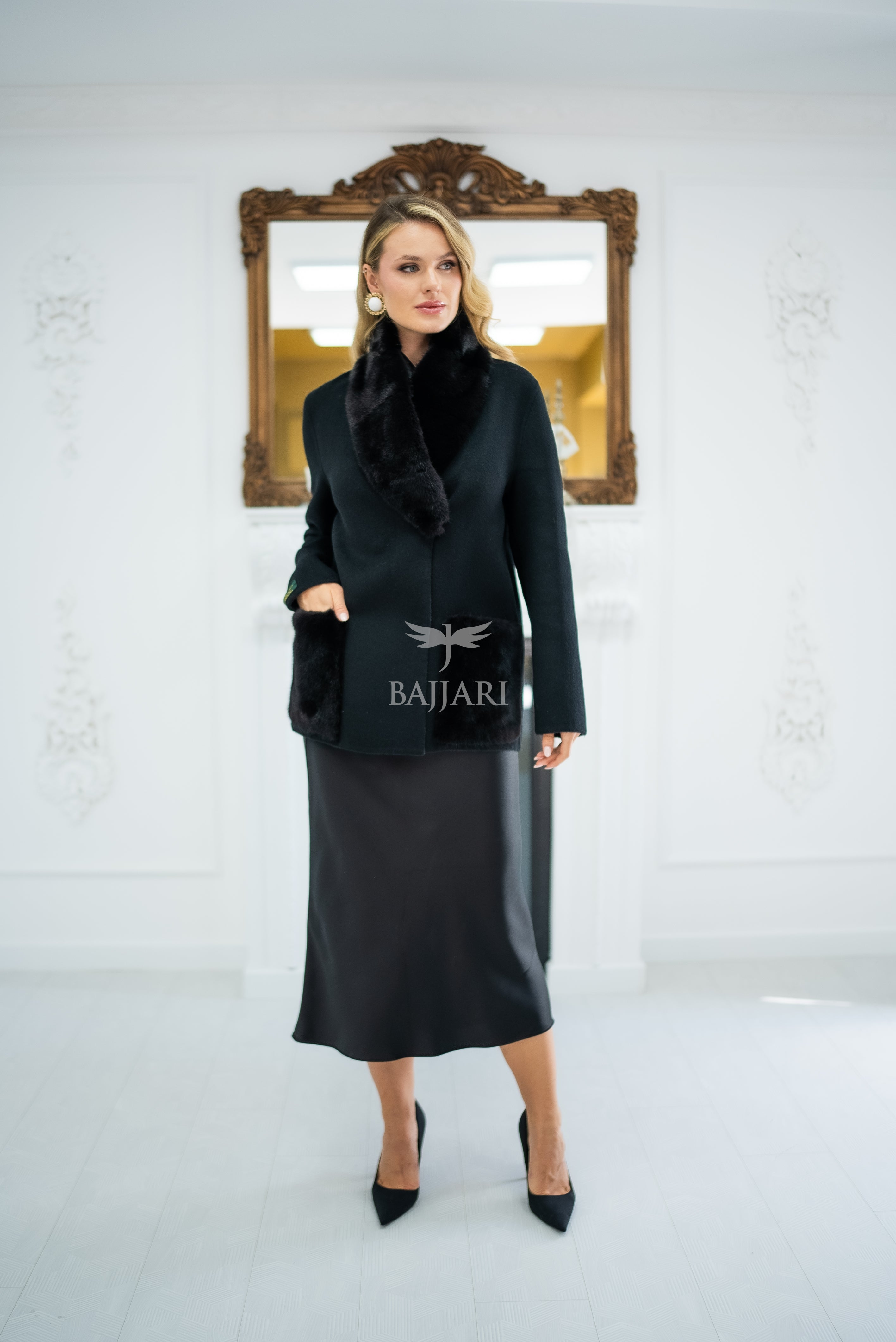 Elegant Harmony of Alpaca Fabric & Mink Fur -9561-