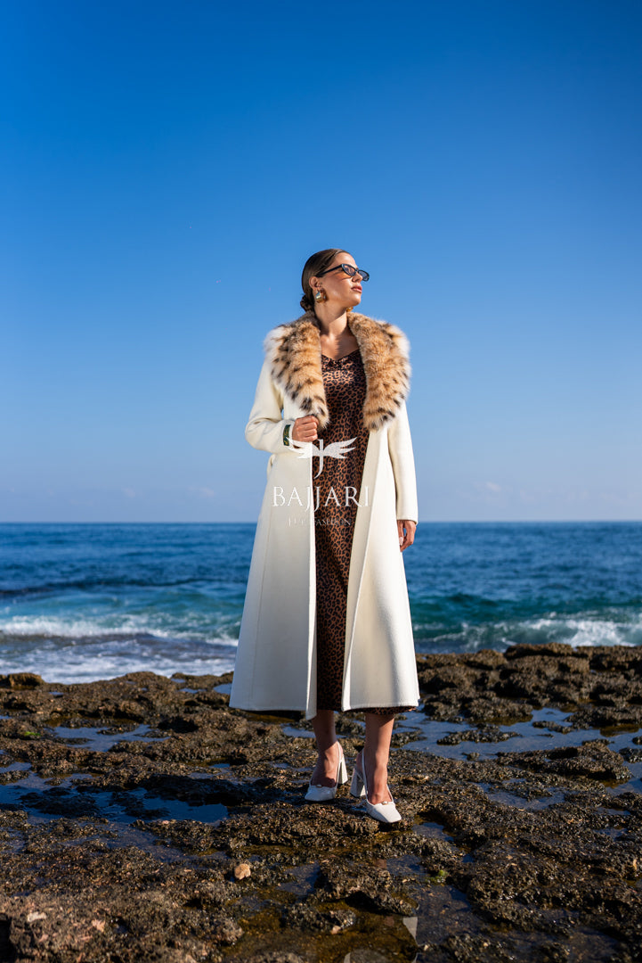 Elegant Women’s Coat with Luxurious Lynx Fur Collar -5169