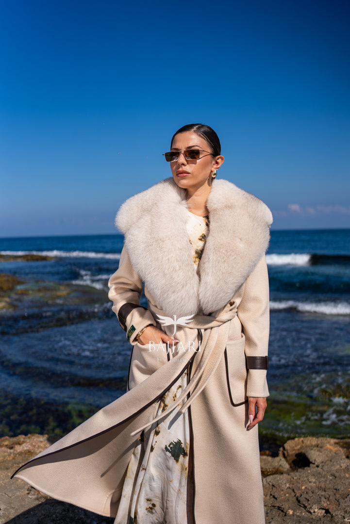 Elegant Design with Alpaca Lama Wool, Fox Fur Collar, and Leather Details -9452-