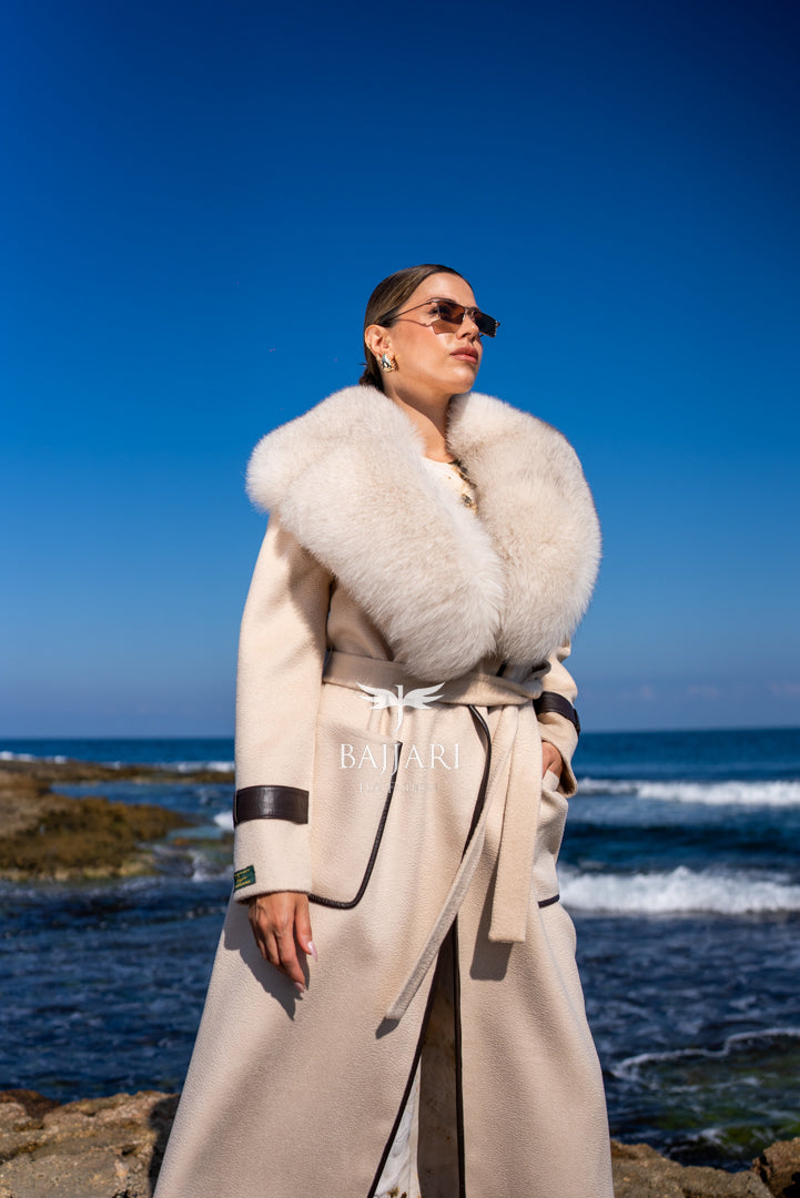 Elegant Design with Alpaca Lama Wool, Fox Fur Collar, and Leather Details -9452-