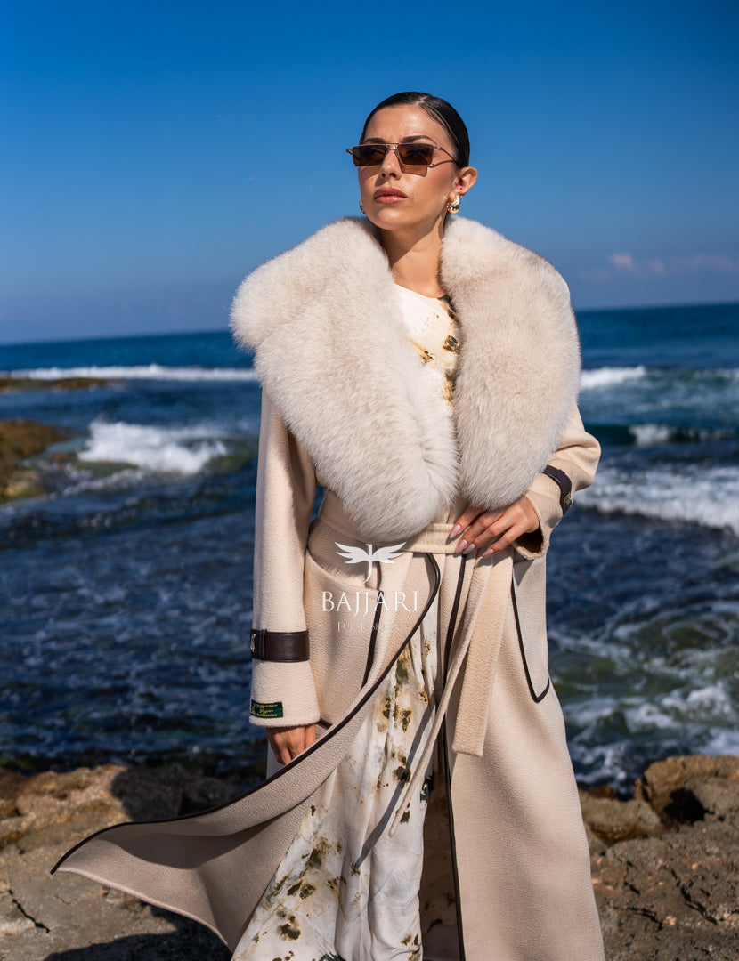 Elegant Design with Alpaca Lama Wool, Fox Fur Collar, and Leather Details -9452-