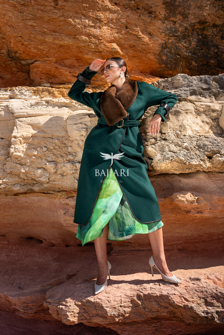 Exquisite Alpaca Design Adorned with Mink Fur and Leather Trim -9502-