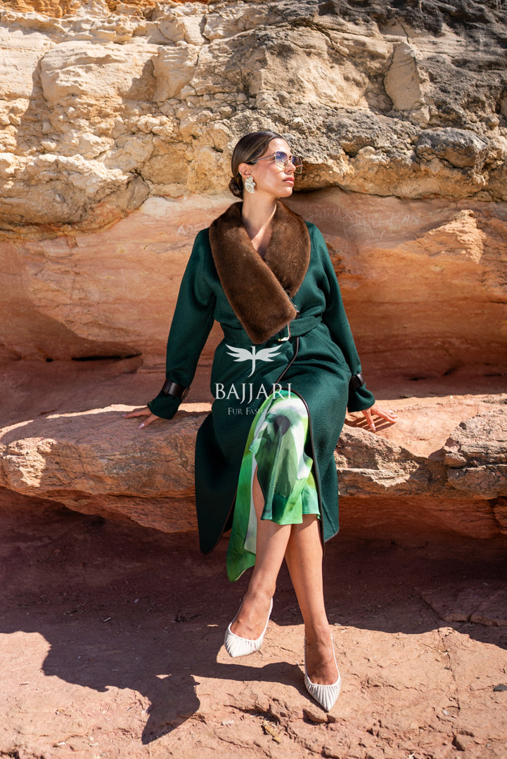 Exquisite Alpaca Design Adorned with Mink Fur and Leather Trim -9502-
