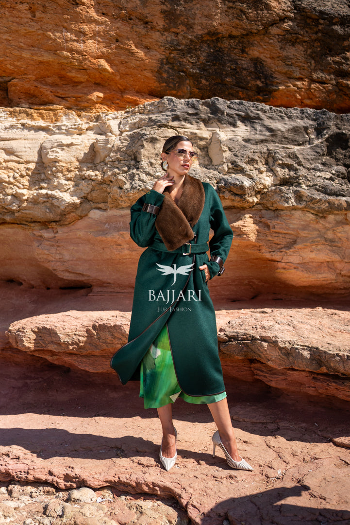 Exquisite Alpaca Design Adorned with Mink Fur and Leather Trim -9502-