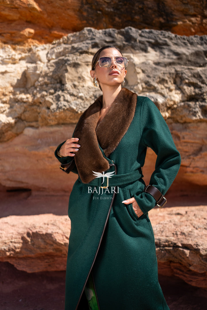 Exquisite Alpaca Design Adorned with Mink Fur and Leather Trim -9502-