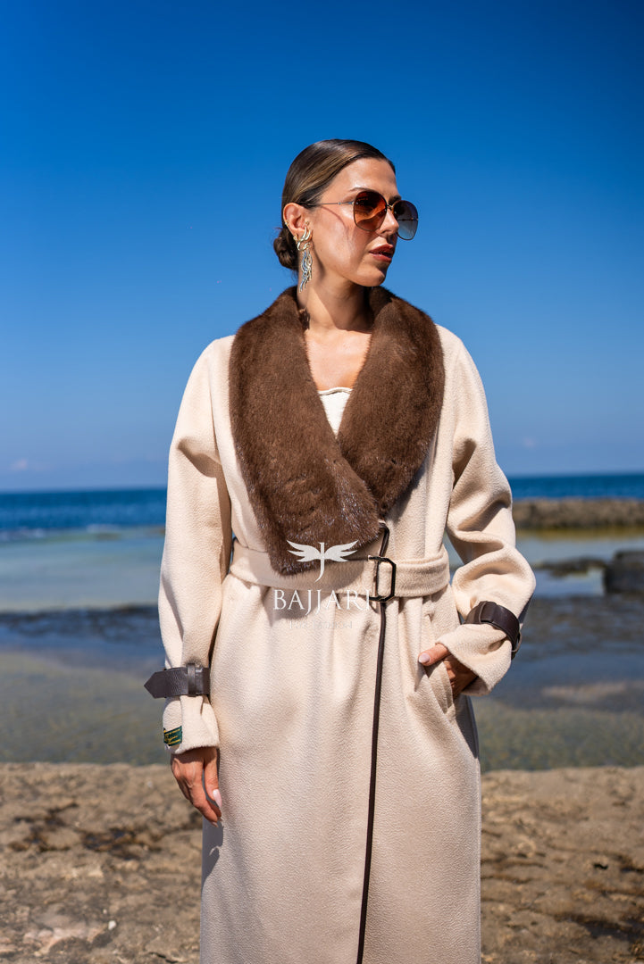 Exquisite Alpaca Design Adorned with Mink Fur and Leather Trim -9502-