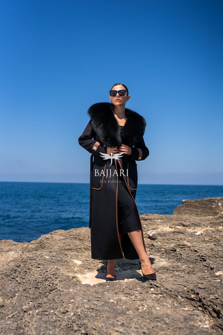 Elegant Design with Alpaca Lama Wool, Fox Fur Collar, and Leather Details -9452-