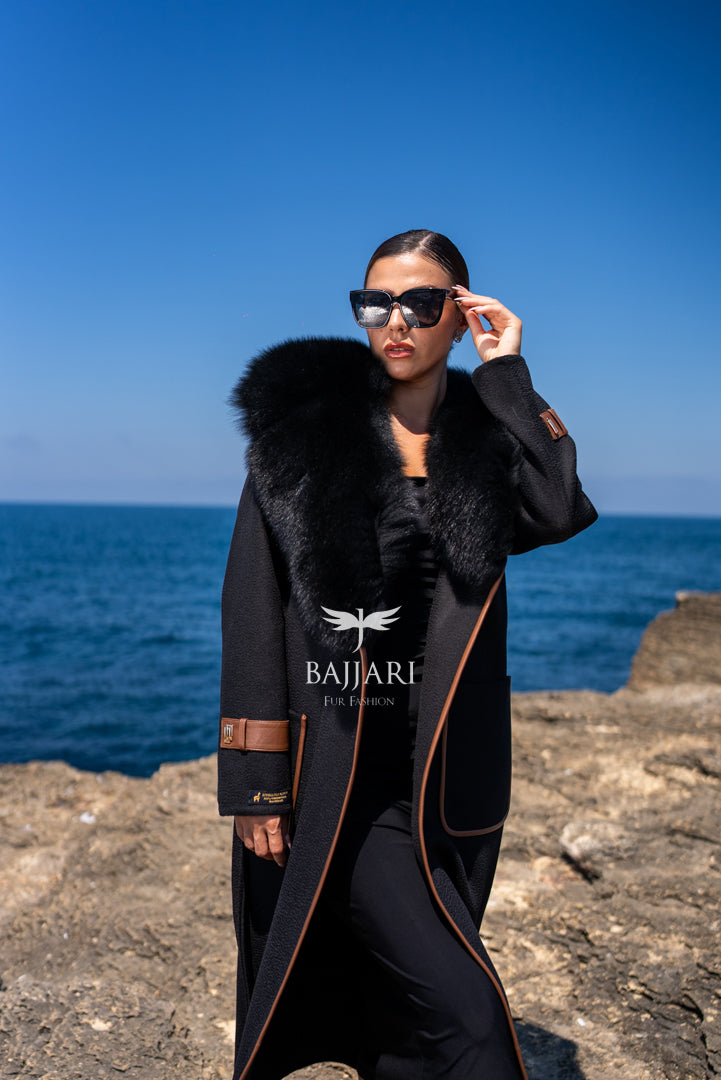 Elegant Design with Alpaca Lama Wool, Fox Fur Collar, and Leather Details -9452-
