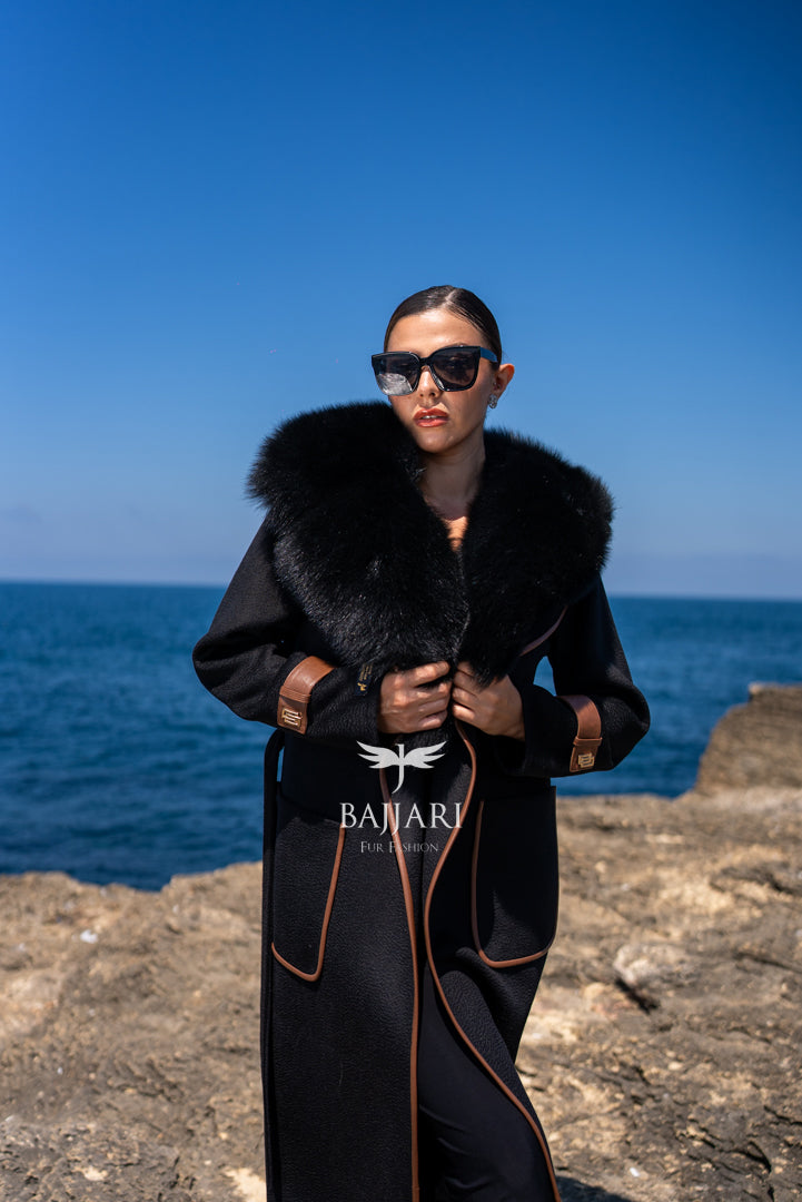 Elegant Design with Alpaca Lama Wool, Fox Fur Collar, and Leather Details -9452-