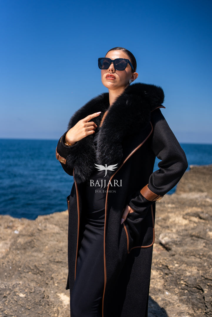 Elegant Design with Alpaca Lama Wool, Fox Fur Collar, and Leather Details -9452-