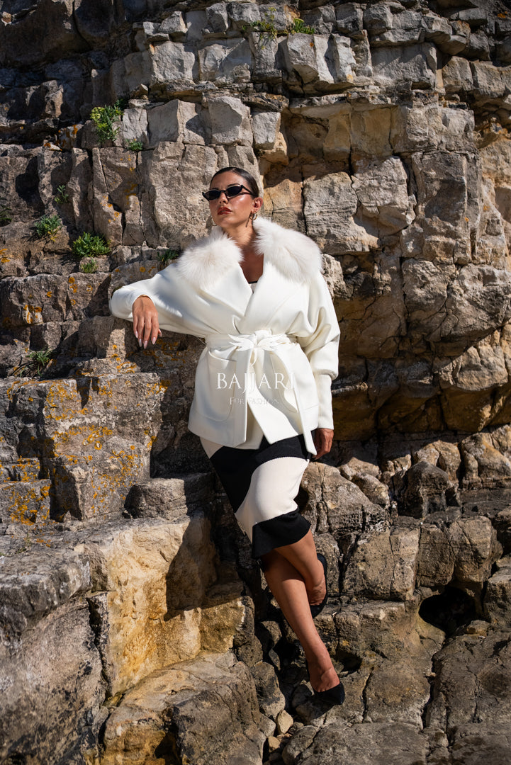 Women’s Coat with Cashmere Fabric, Fox Fur Collar, and Knitted Sleeves -1319-