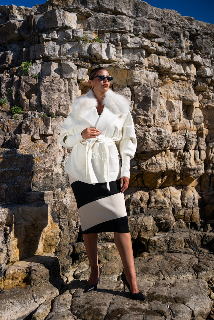 Women’s Coat with Cashmere Fabric, Fox Fur Collar, and Knitted Sleeves -1319-