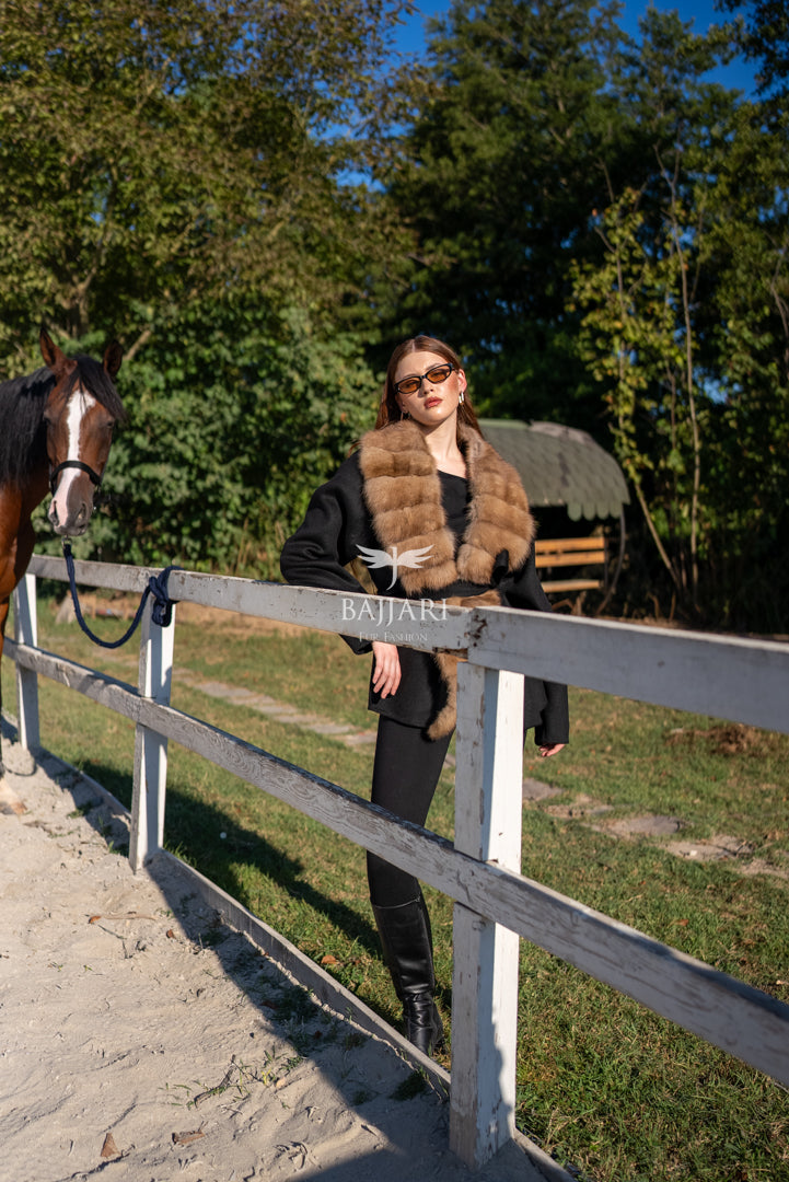 Short Jacket with Sable Fur Details in Alpaca Wool -9428-