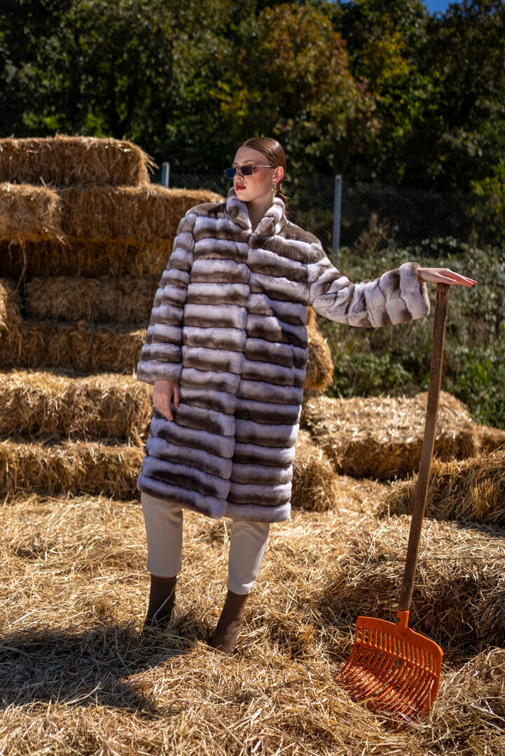 Women’s Rabbit Fur Jacket with Baby Collar and Striped Design – Adjustable Length for Versatile Style!