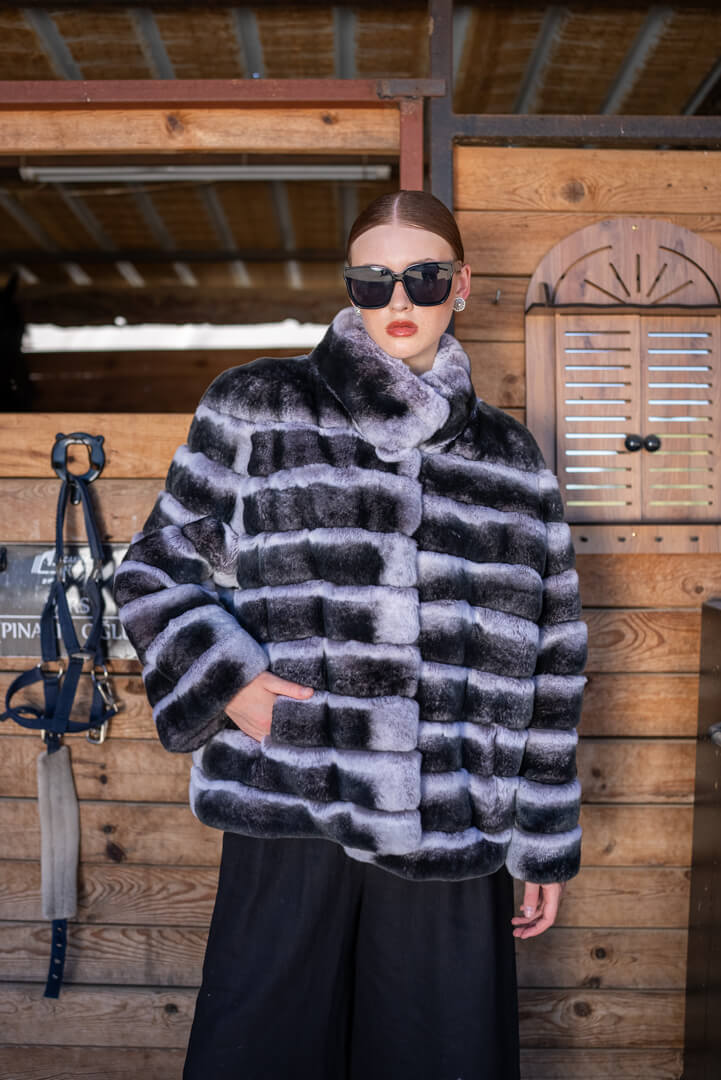 Elegant Women’s Rabbit Fur Coat with Baby Collar