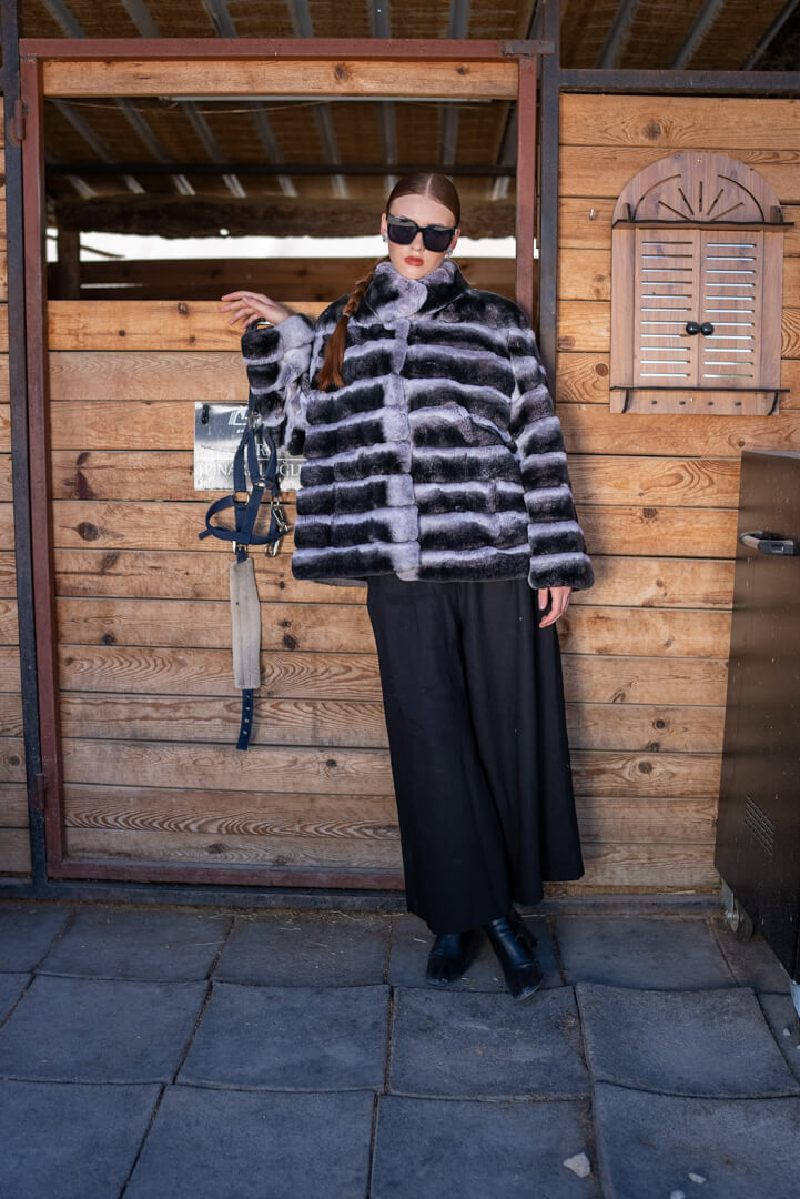 Elegant Women’s Rabbit Fur Coat with Baby Collar