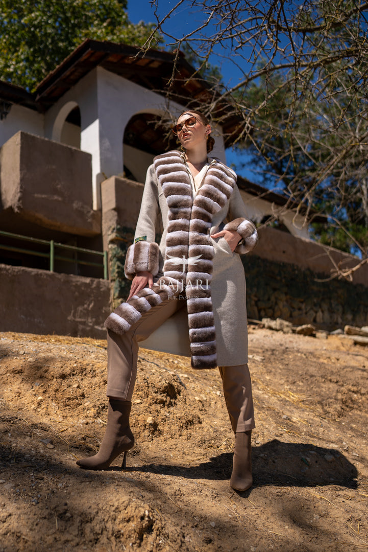 The New Name of Winter Elegance: Fur-Trimmed Alpaca Rabbit Rex -8060-