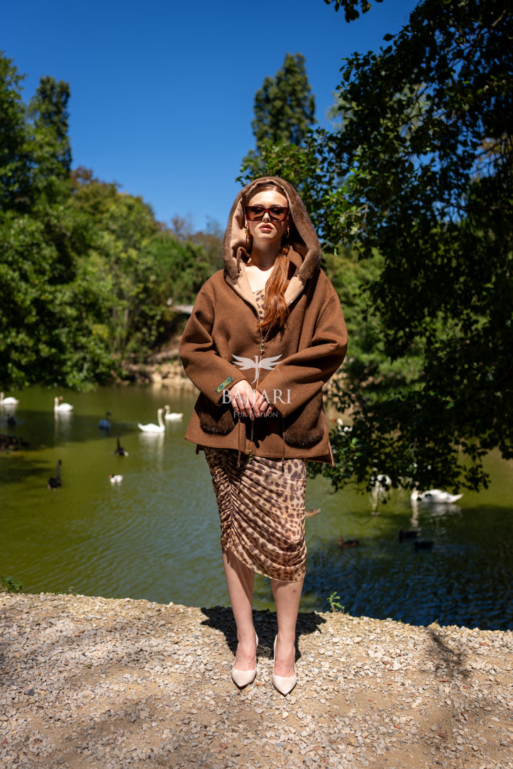Special Design Coat with Alpaca Lama Fabric and Mink Fur Details   -9317-