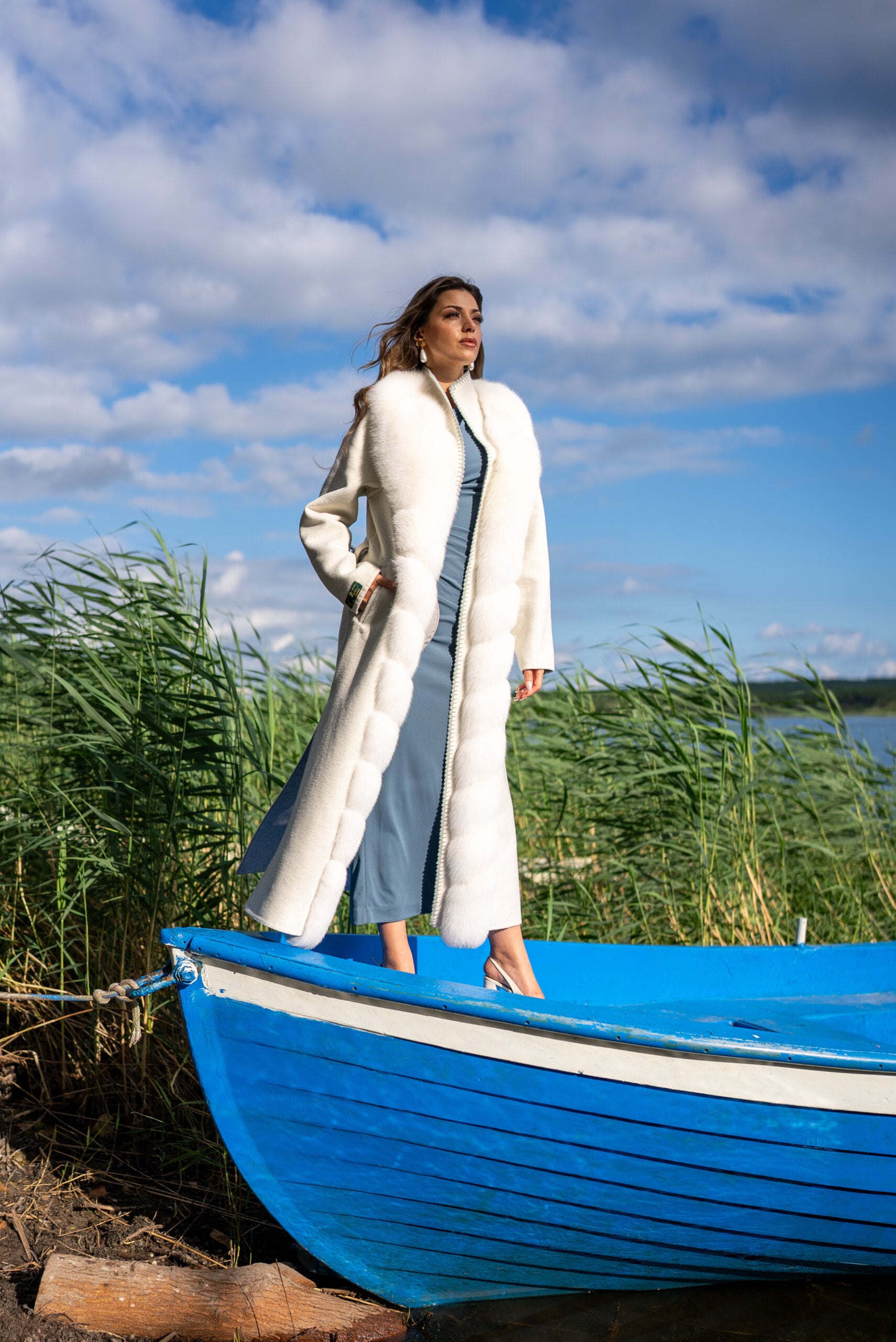 Women’s Coat Made from Alpaca Wool with Full Fox Fur Front and Special Embroidery -9483-
