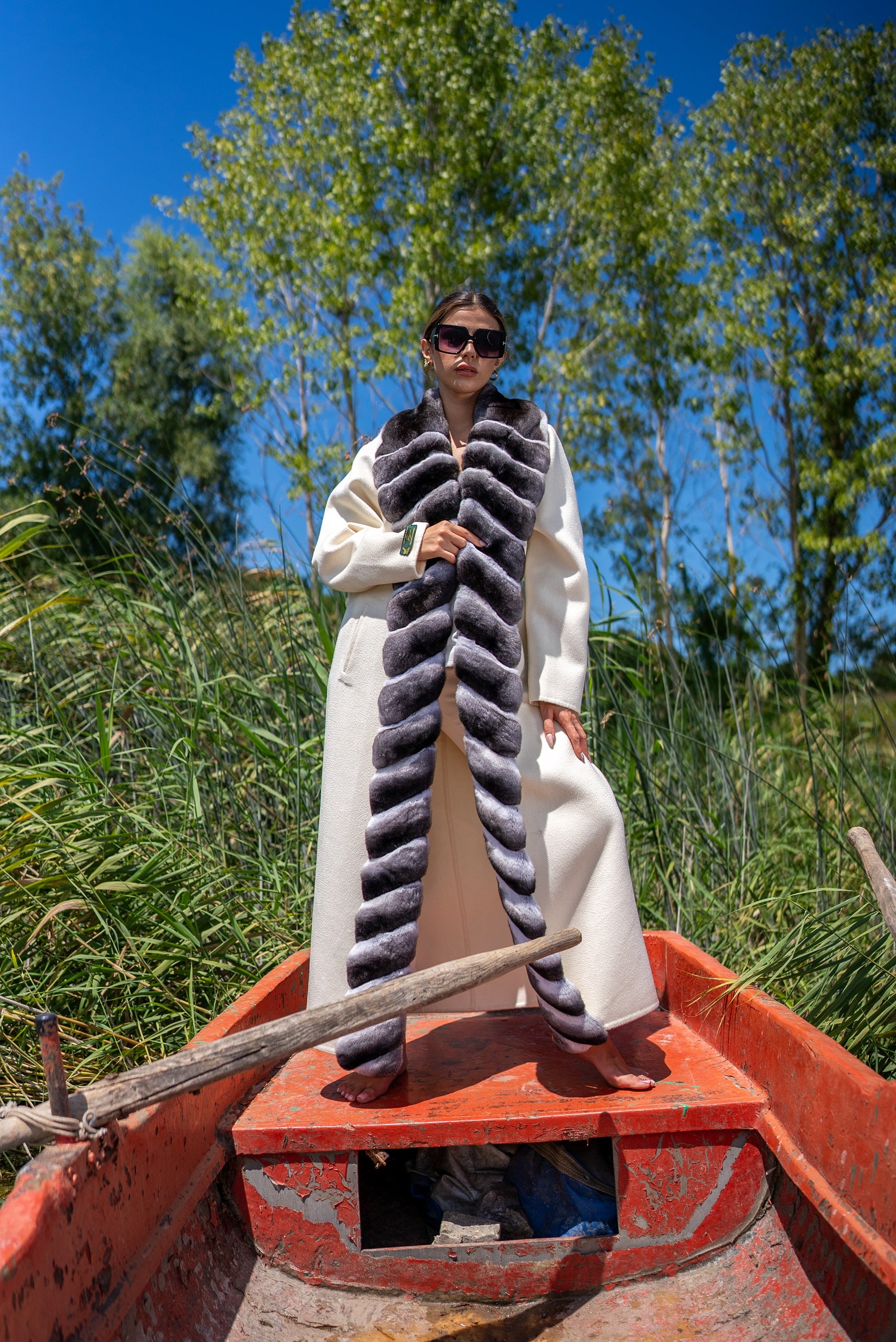 Elegant Design with Alpaca Lama Wool and Full Chinchilla Fur Front -9423-