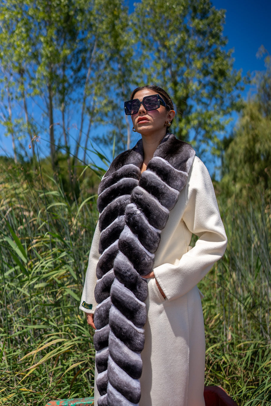 Elegant Design with Alpaca Lama Wool and Full Chinchilla Fur Front -9423-