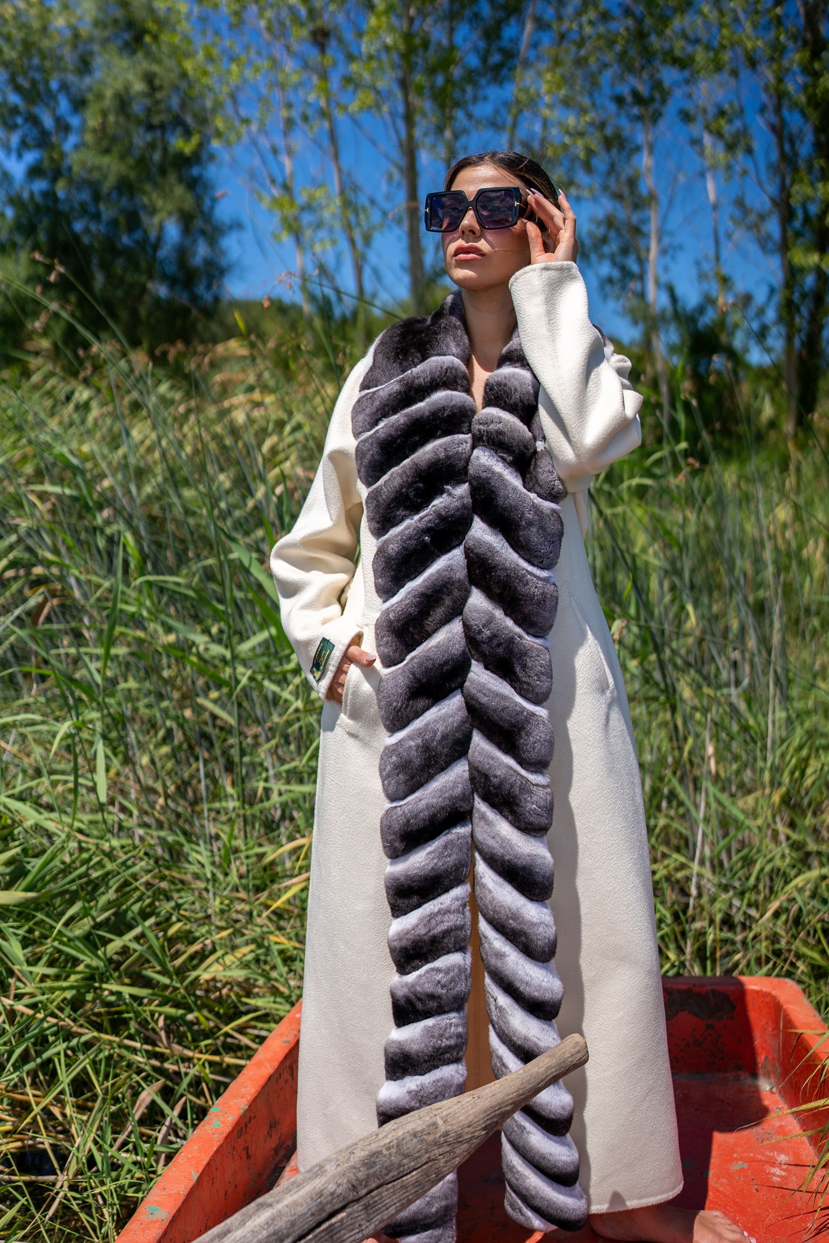 Elegant Design with Alpaca Lama Wool and Full Chinchilla Fur Front -9423-