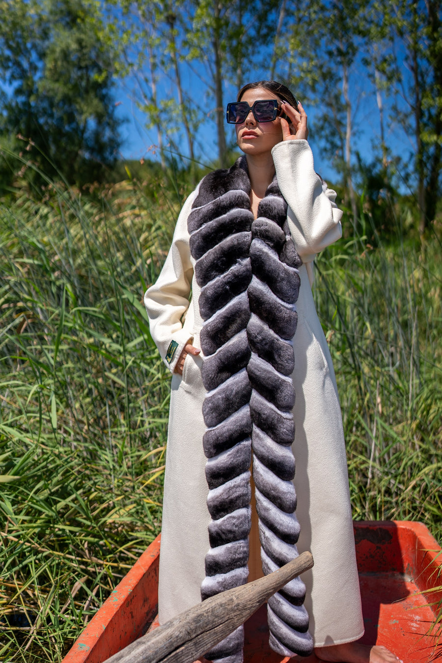 Elegant Design with Alpaca Lama Wool and Full Chinchilla Fur Front -9423-