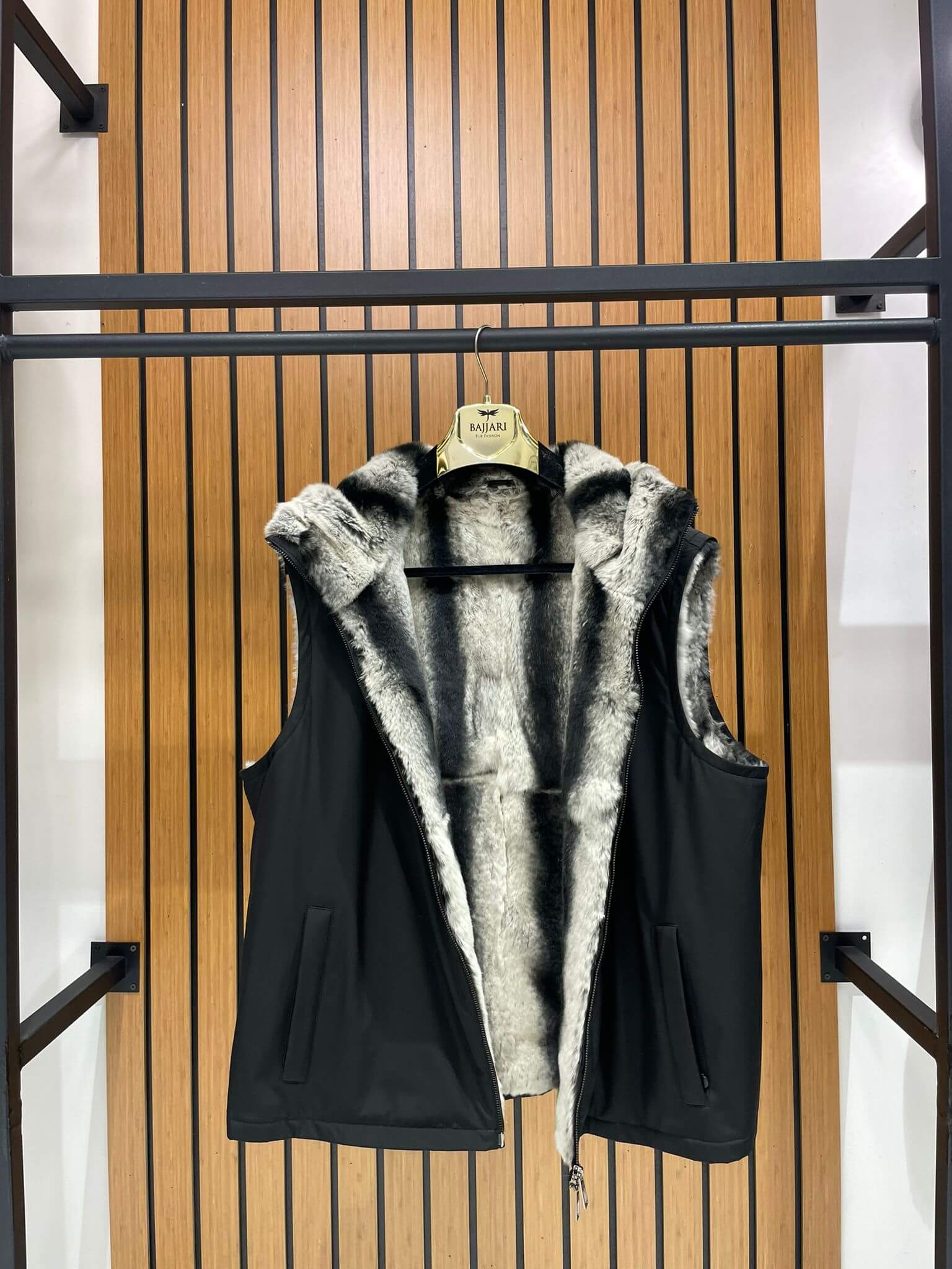Men’s Hooded Waterproof Vest with Fur Lining M-283