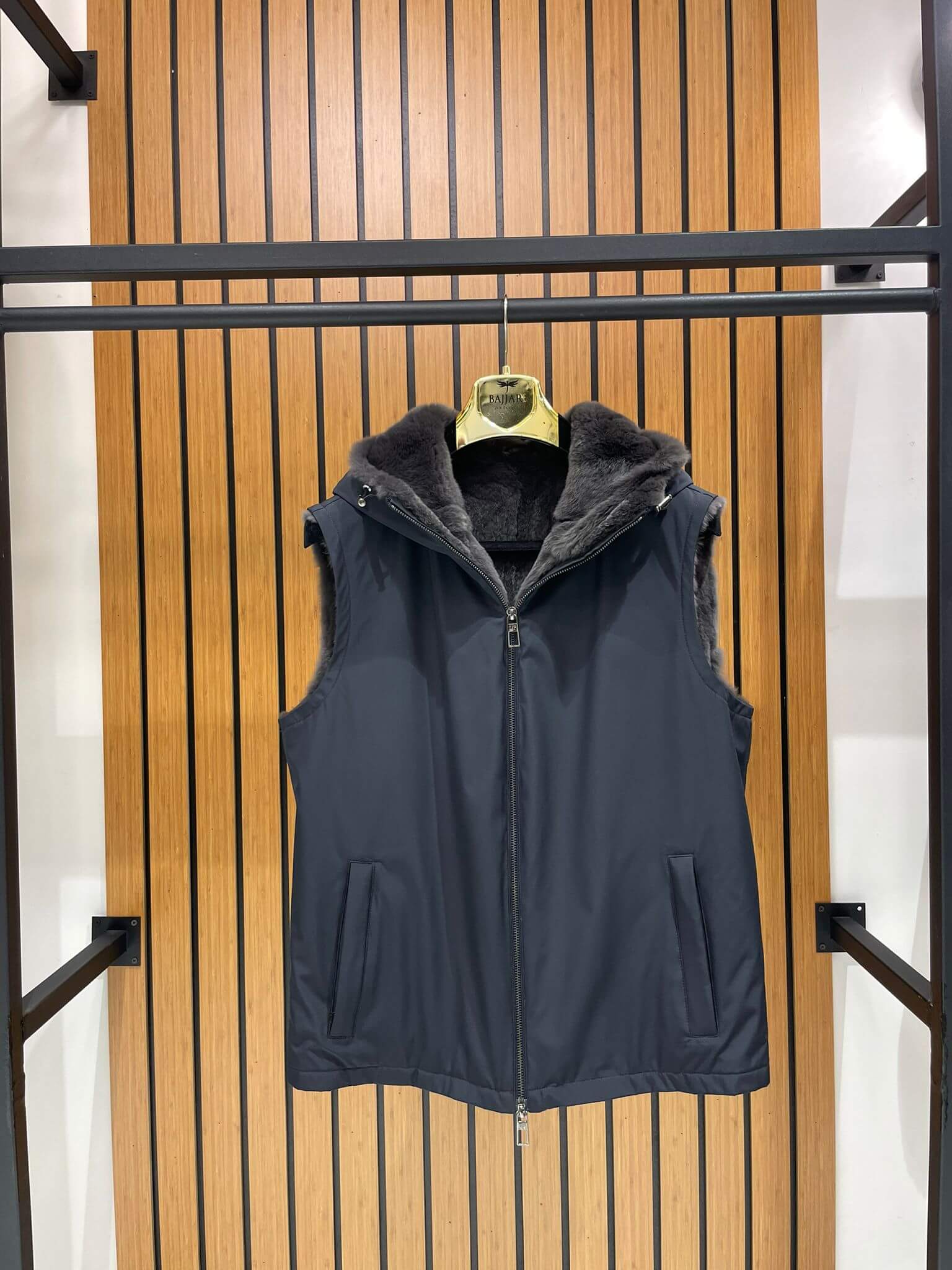 Men’s Hooded Waterproof Vest with Fur Lining M-283