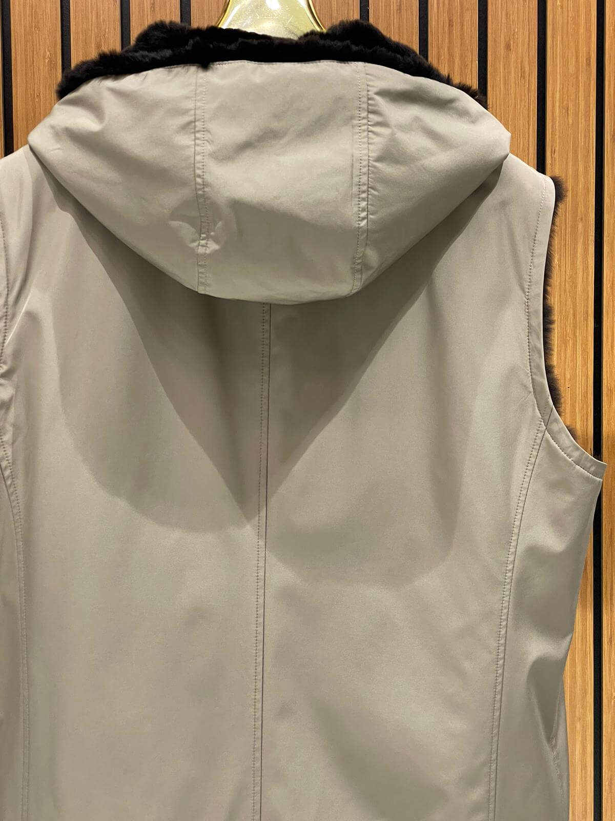 Men’s Hooded Waterproof Vest with Fur Lining M-283