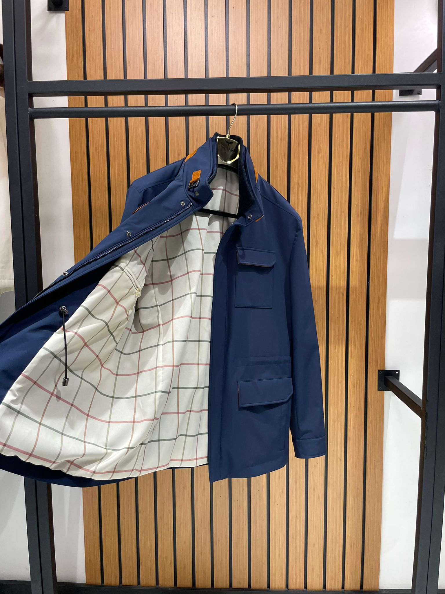 Stylish Men’s Jacket with Waterproof Fabric and Suede Details M-1009