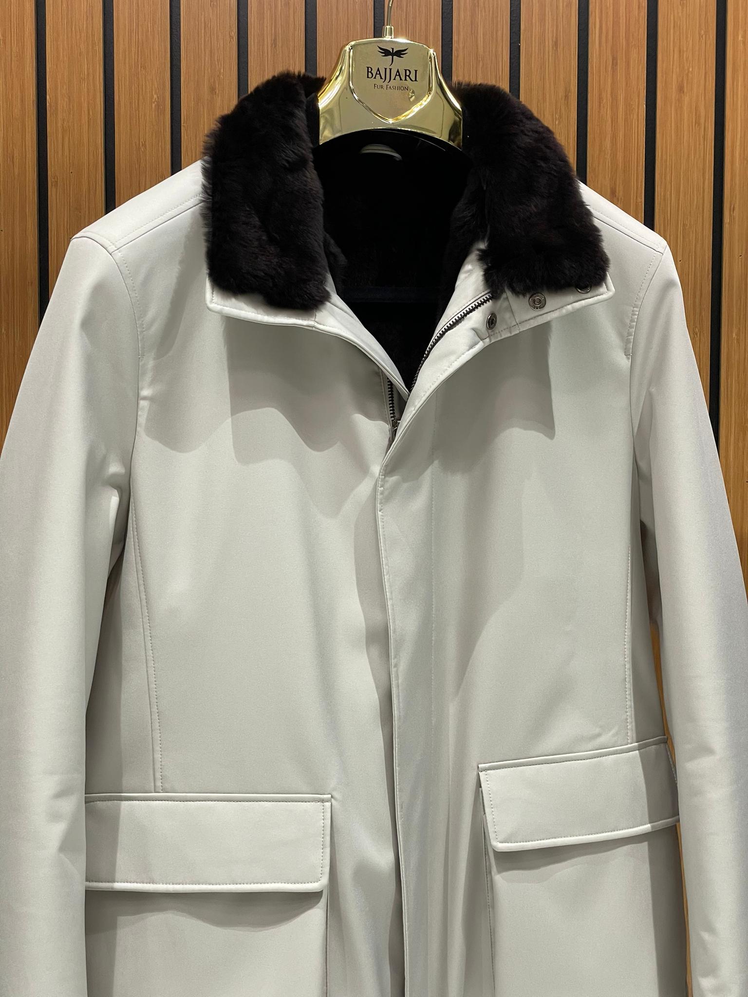 Men’s Jacket with Fur-Lined Interior, Detachable Collar, and Waterproof Fabric M-903