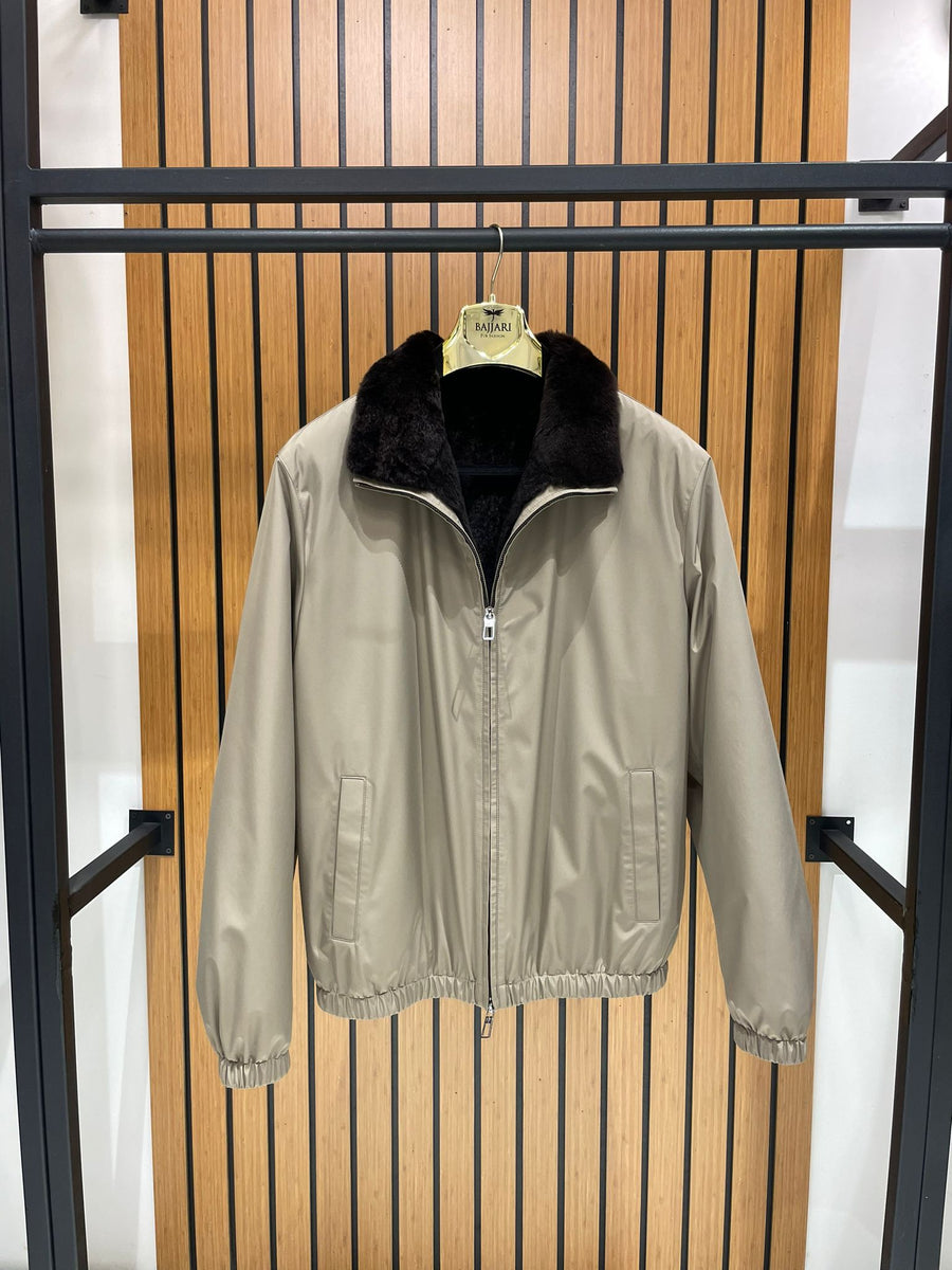 Men’s Jacket with Fur-Lined Interior and Waterproof Fabric M-936