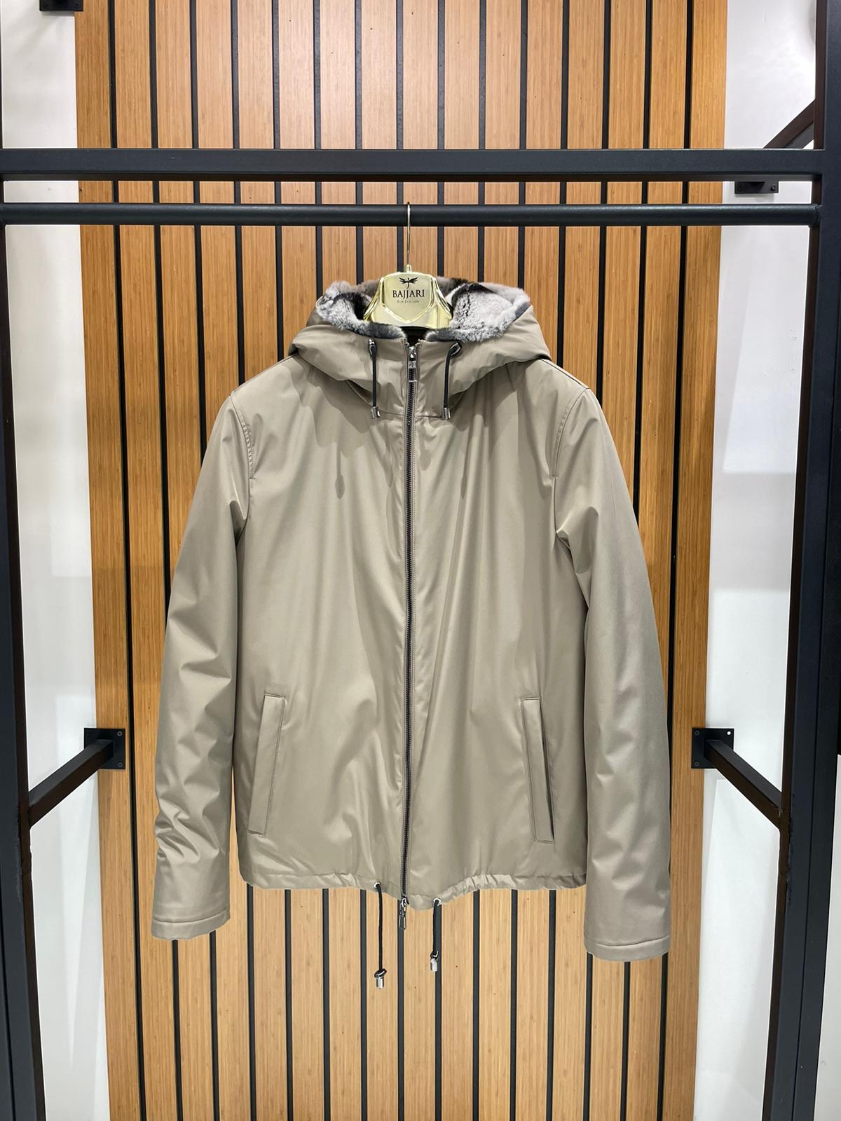 Men’s Jacket with Fur-Lined Interior, Fur-Lined Hood, and Waterproof Fabric M-284