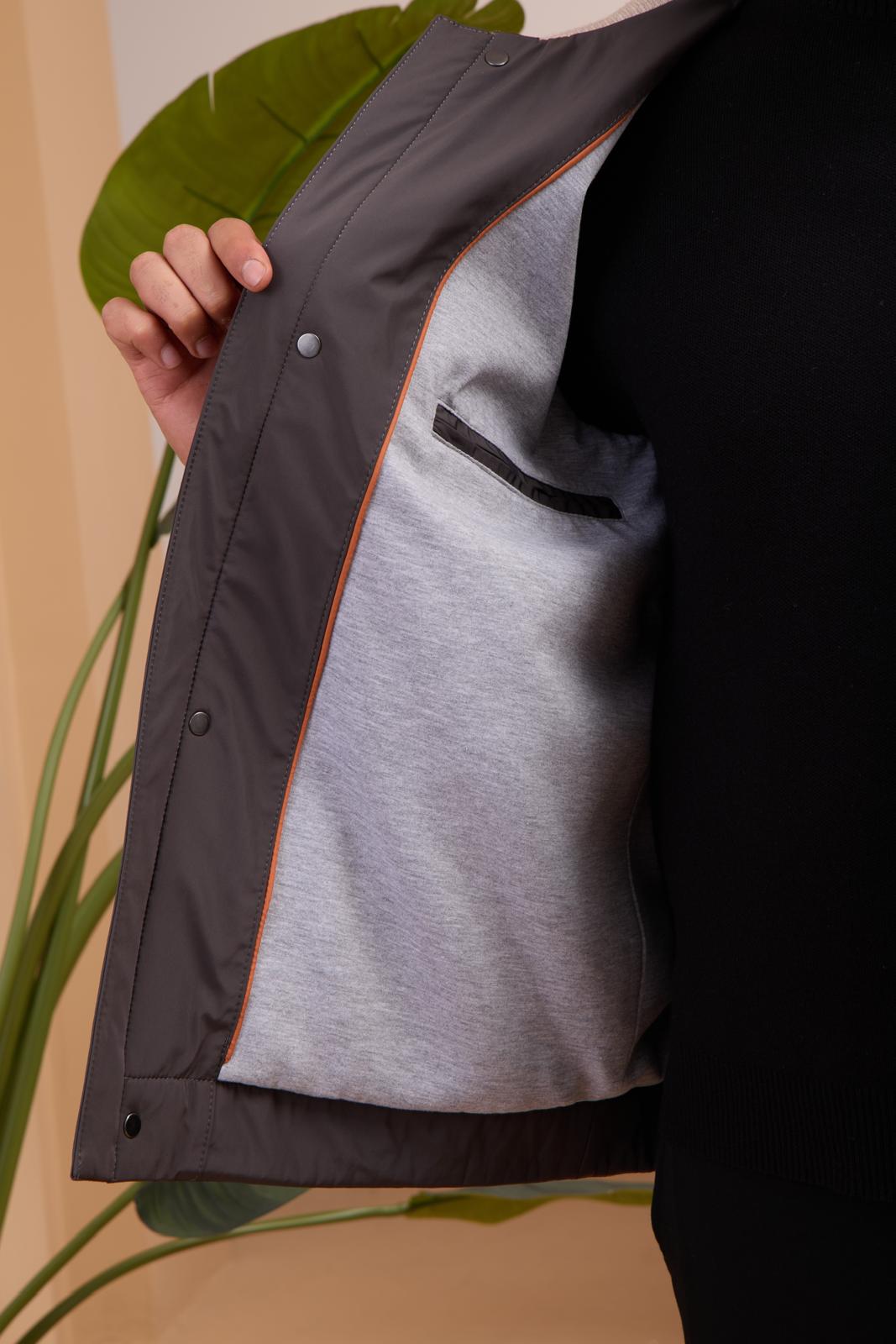 Men's Waterproof Jacket with Knit Collar and Waterproof Fabric