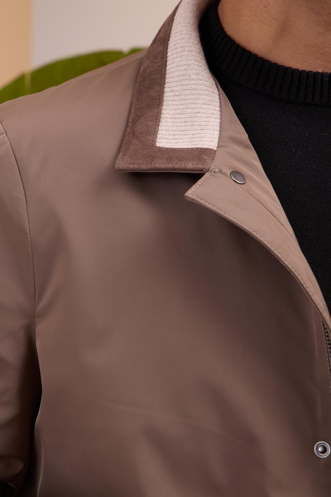 Men's Waterproof Jacket with Knit Collar and Waterproof Fabric